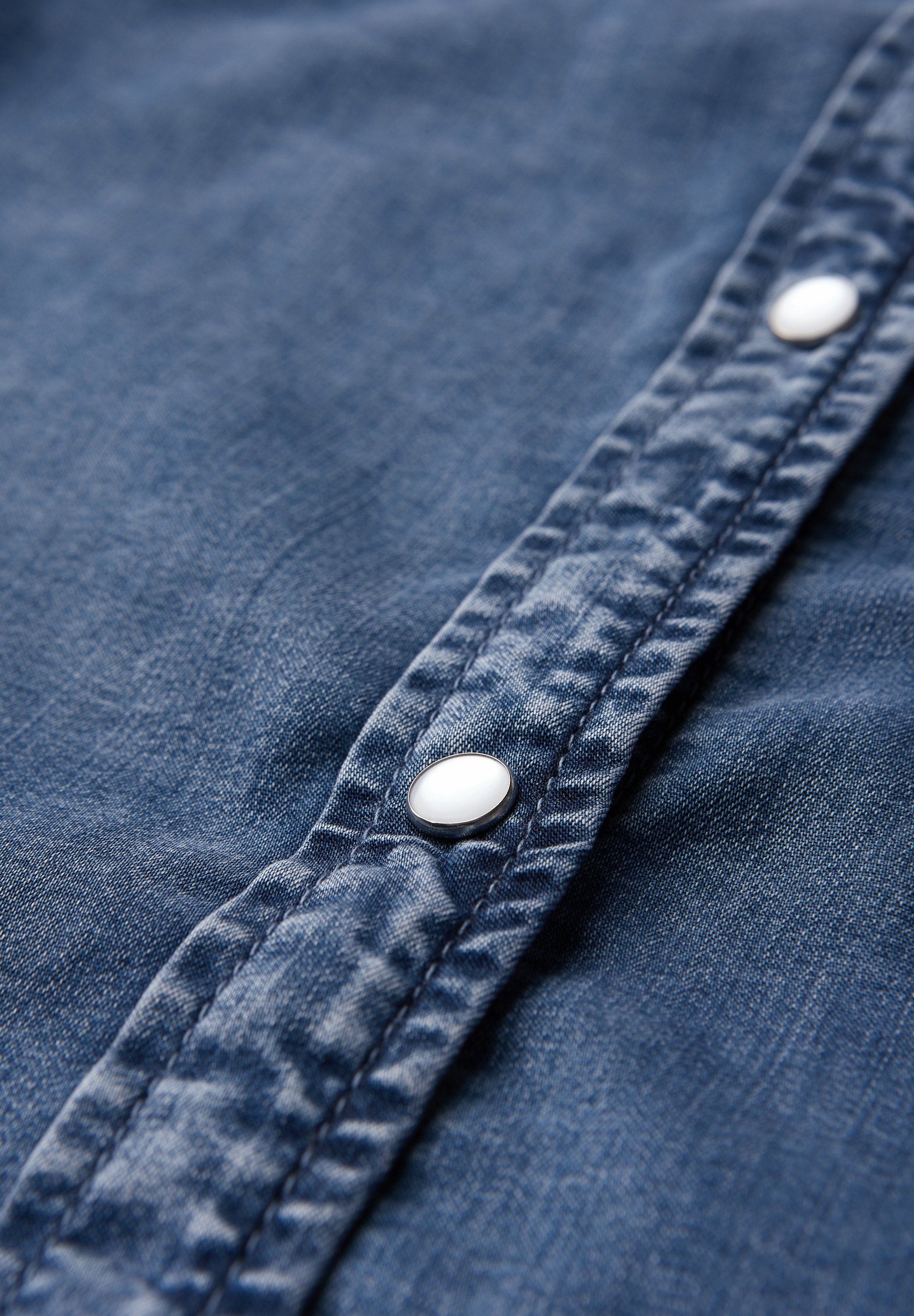STREET ONE Jeansbluse, mit Brusttasche