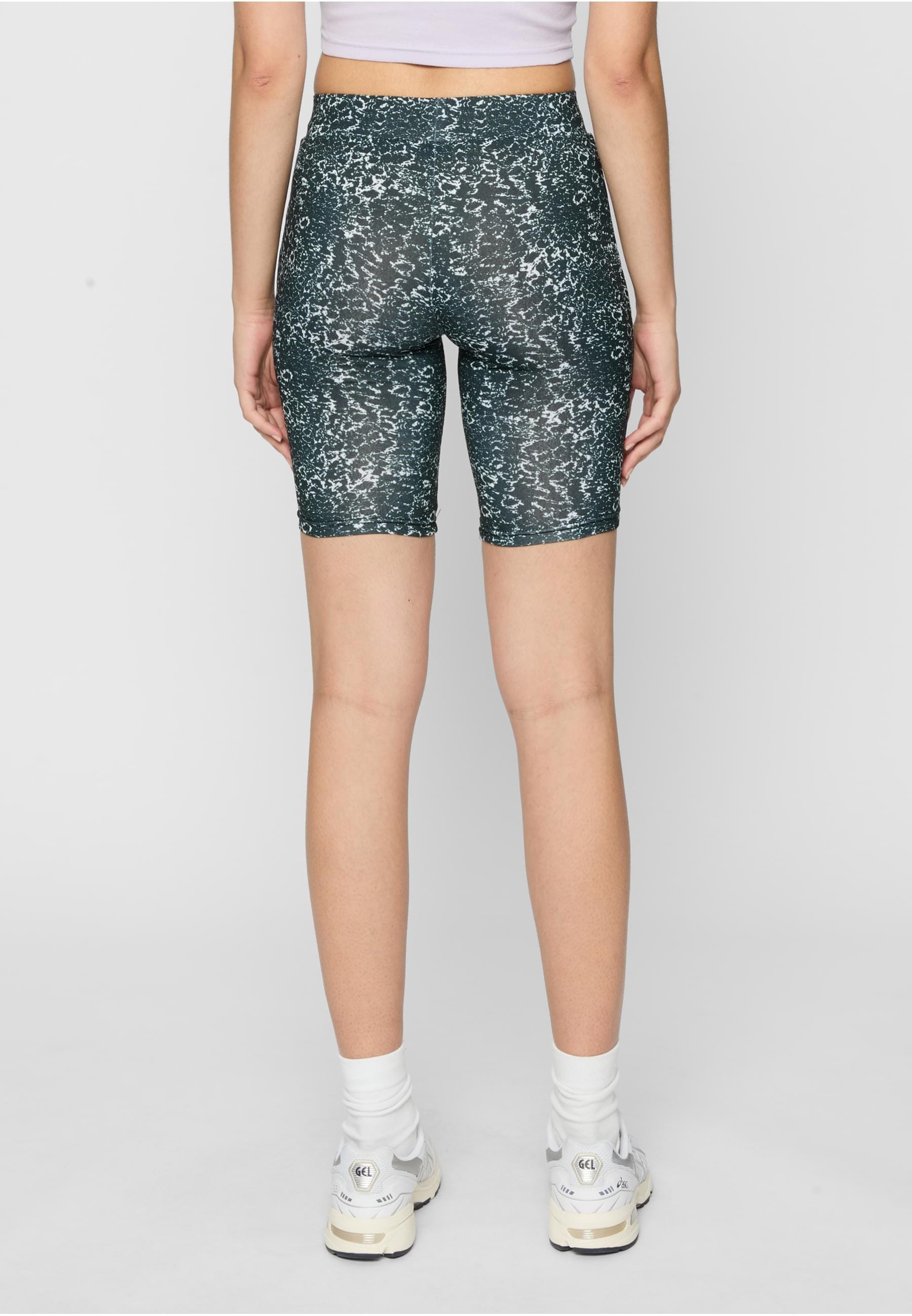 URBAN CLASSICS Stoffhose »Urban Classics Damen Ladies AOP Cycle Shorts«, (1 tlg.)