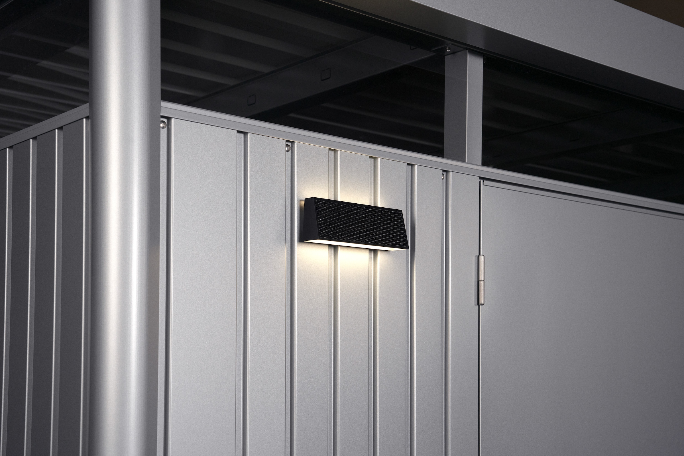 LED Solarleuchte BIOHORT, B:15cm H:5cm T:10cmschwarz, Leuchten, "LED Solarleuchte für Gerätehaus und Geräteschrank", Magnethalterung