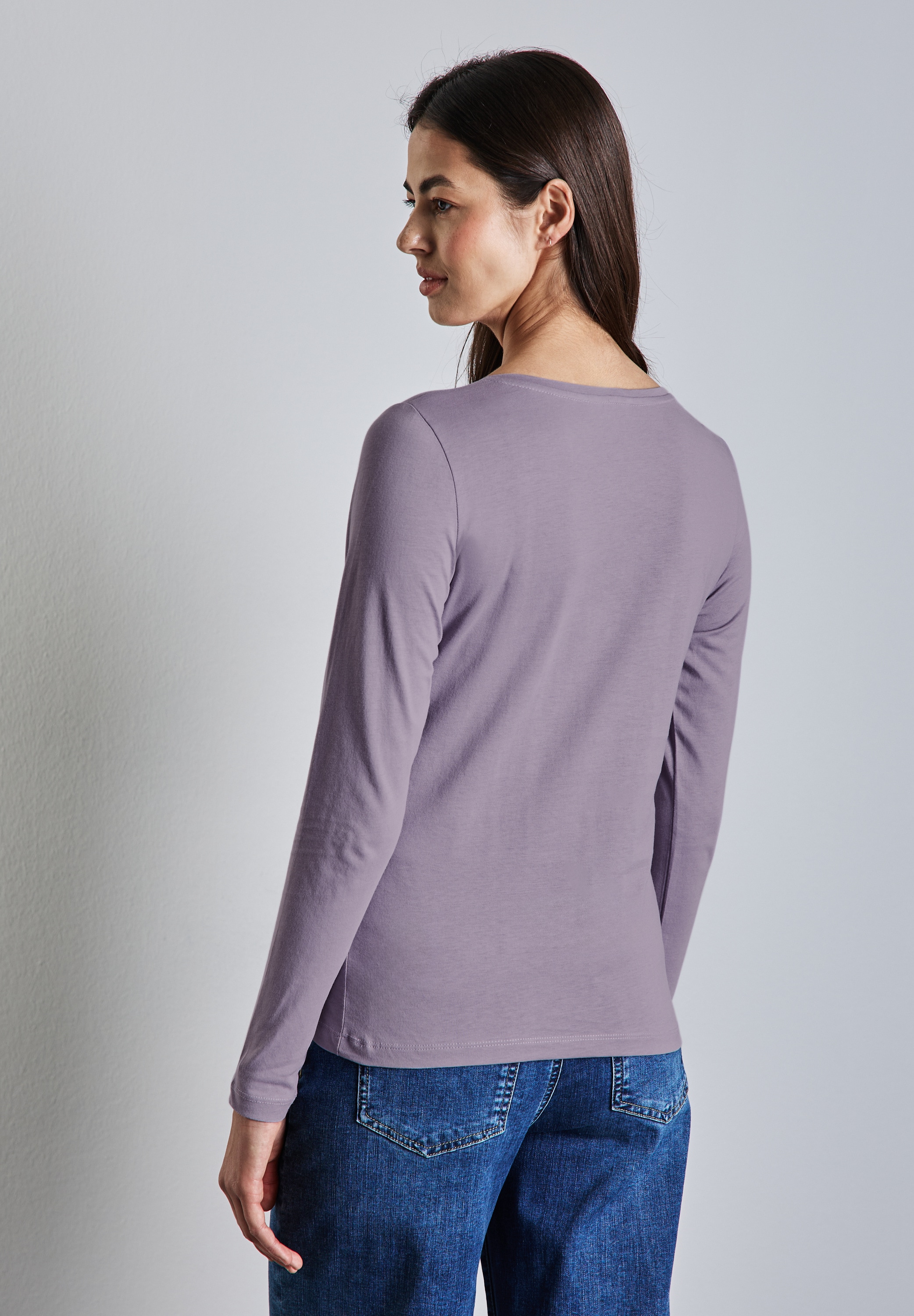 STREET ONE Langarmshirt, mit abgerundetem V-Ausschnitt