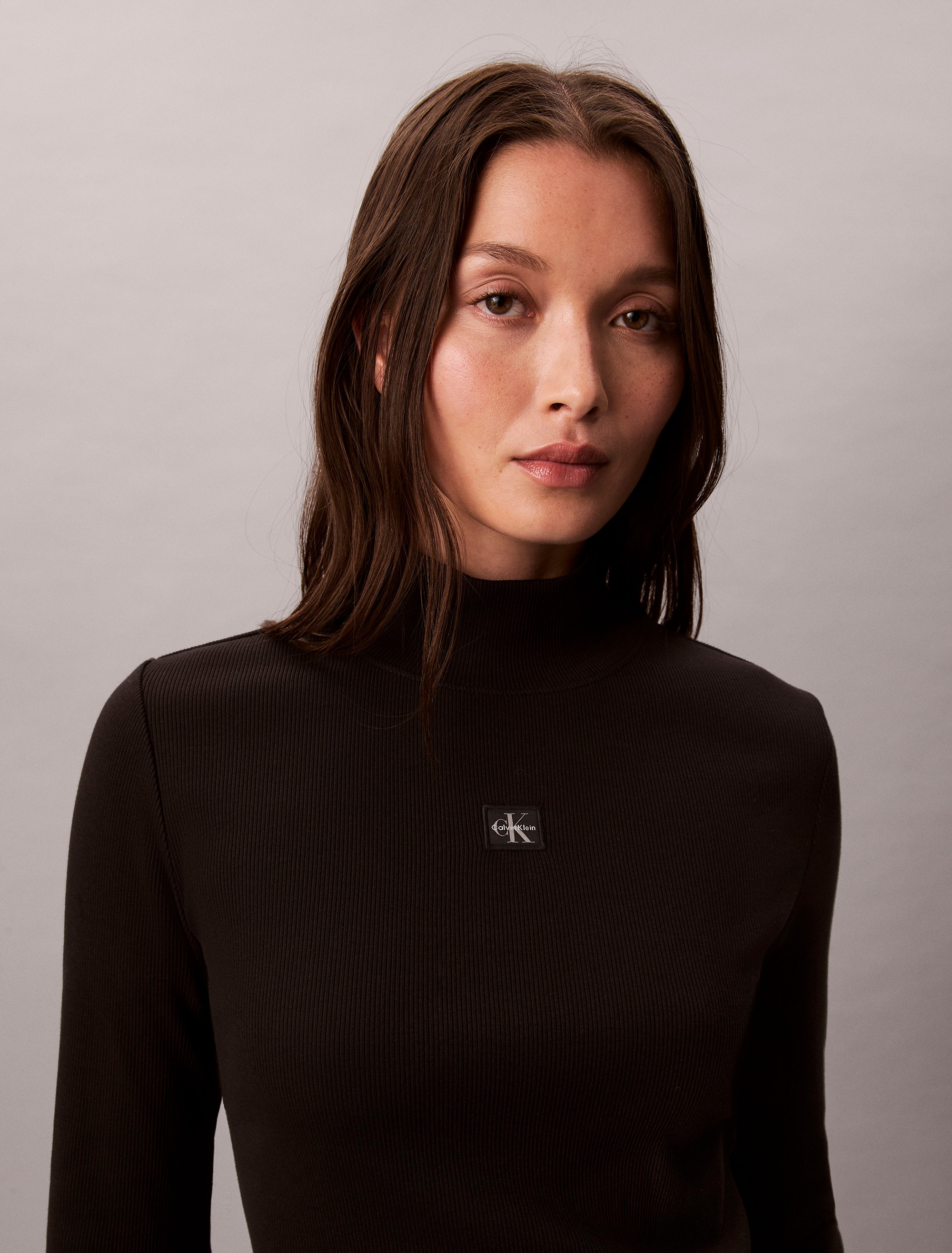 Calvin Klein Jeans Shirttop »LS WOVEN LABEL TURTLENECK«, Mit Rundhalsausschnitt, regular fit