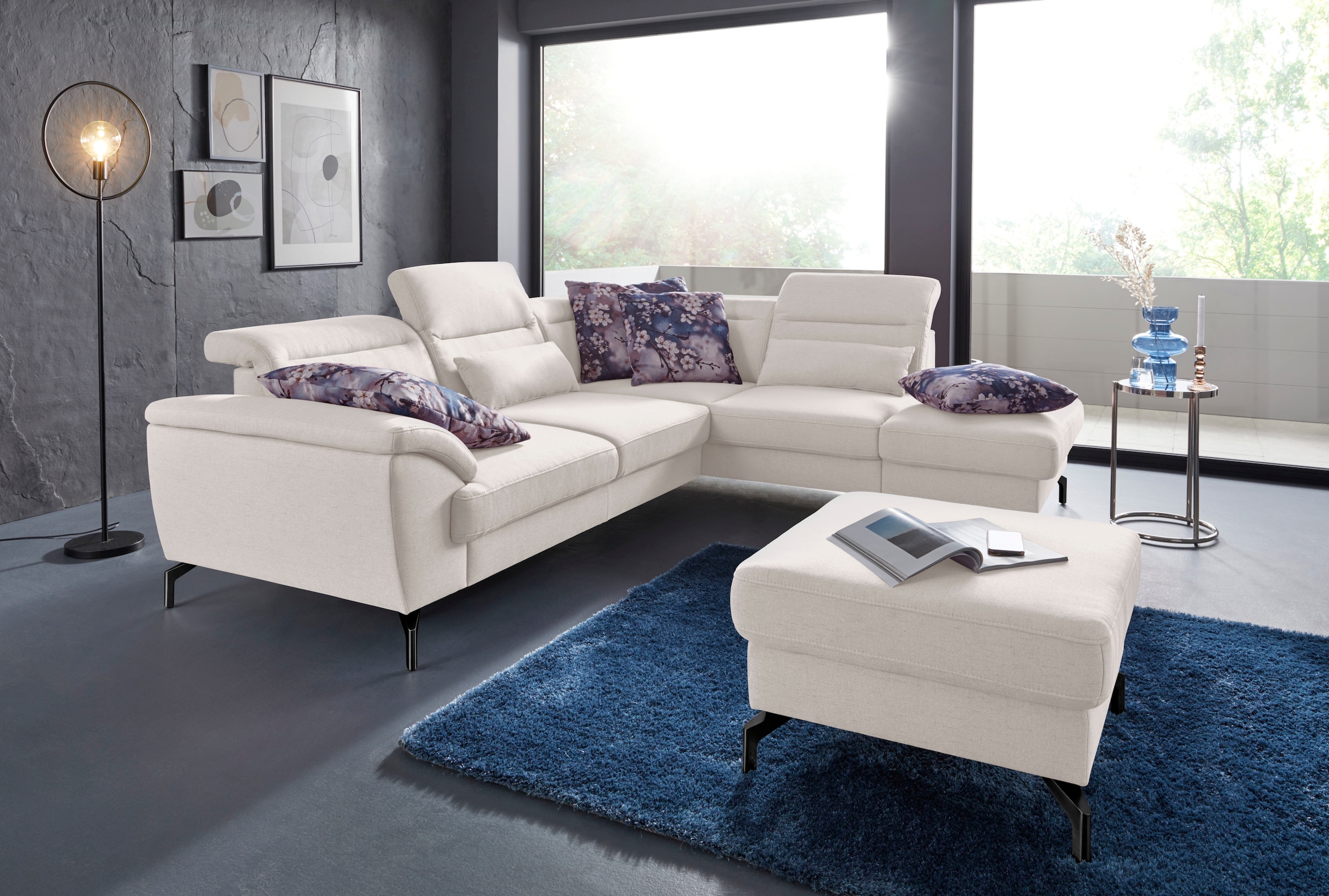 sit&more Ecksofa "Percy L-Form" 15 cm Fußhöhe, Sitztiefenverstellung, wahlweise in 2 Fußfarben