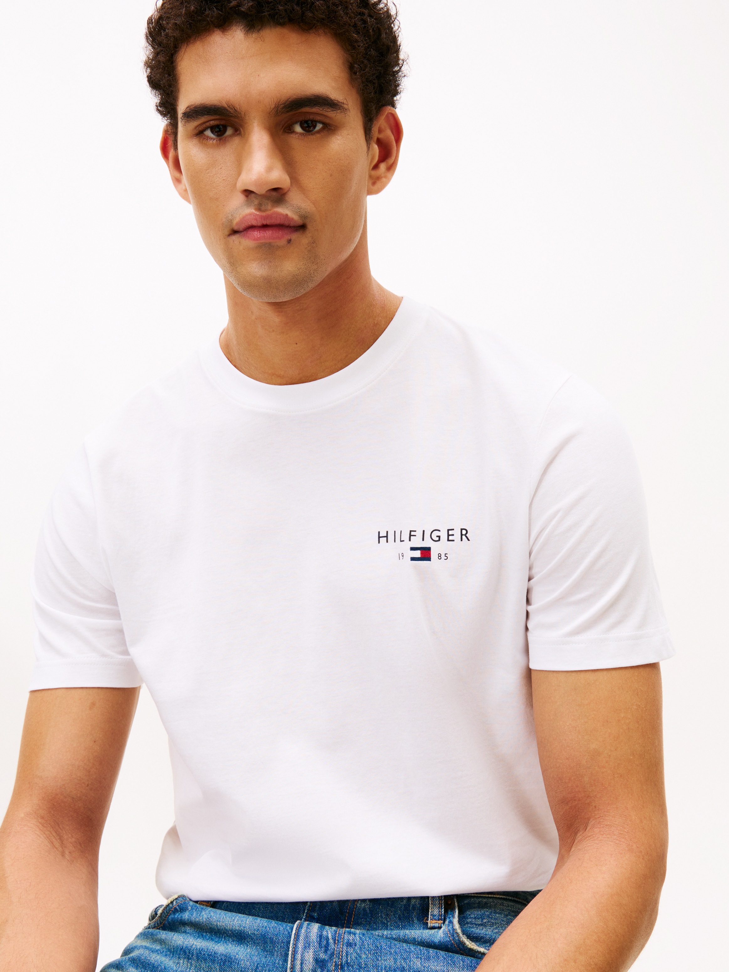 Tommy Hilfiger T-Shirt "BRAND LOVE SMALL HILFIGER" normale Passform, Rundha günstig online kaufen