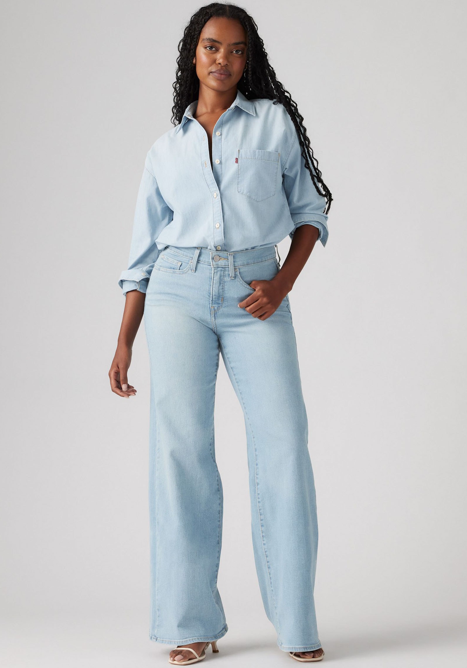 Levi's® Weite Jeans »Jeans 318 SHAPING«, im Five-Pocket Style