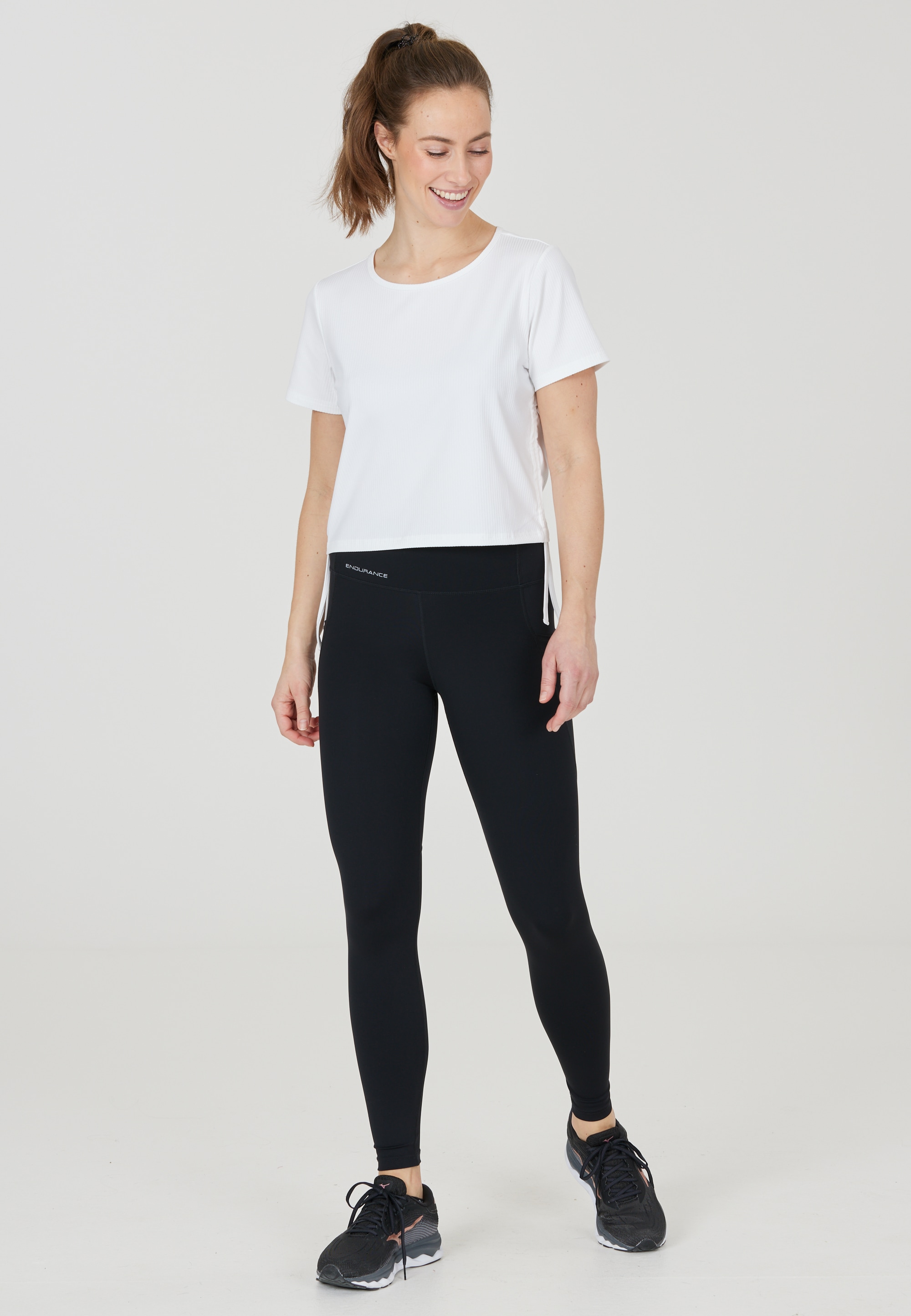 ENDURANCE Funktionsshirt "Irislie", im sportlichen Cropped-Look günstig online kaufen