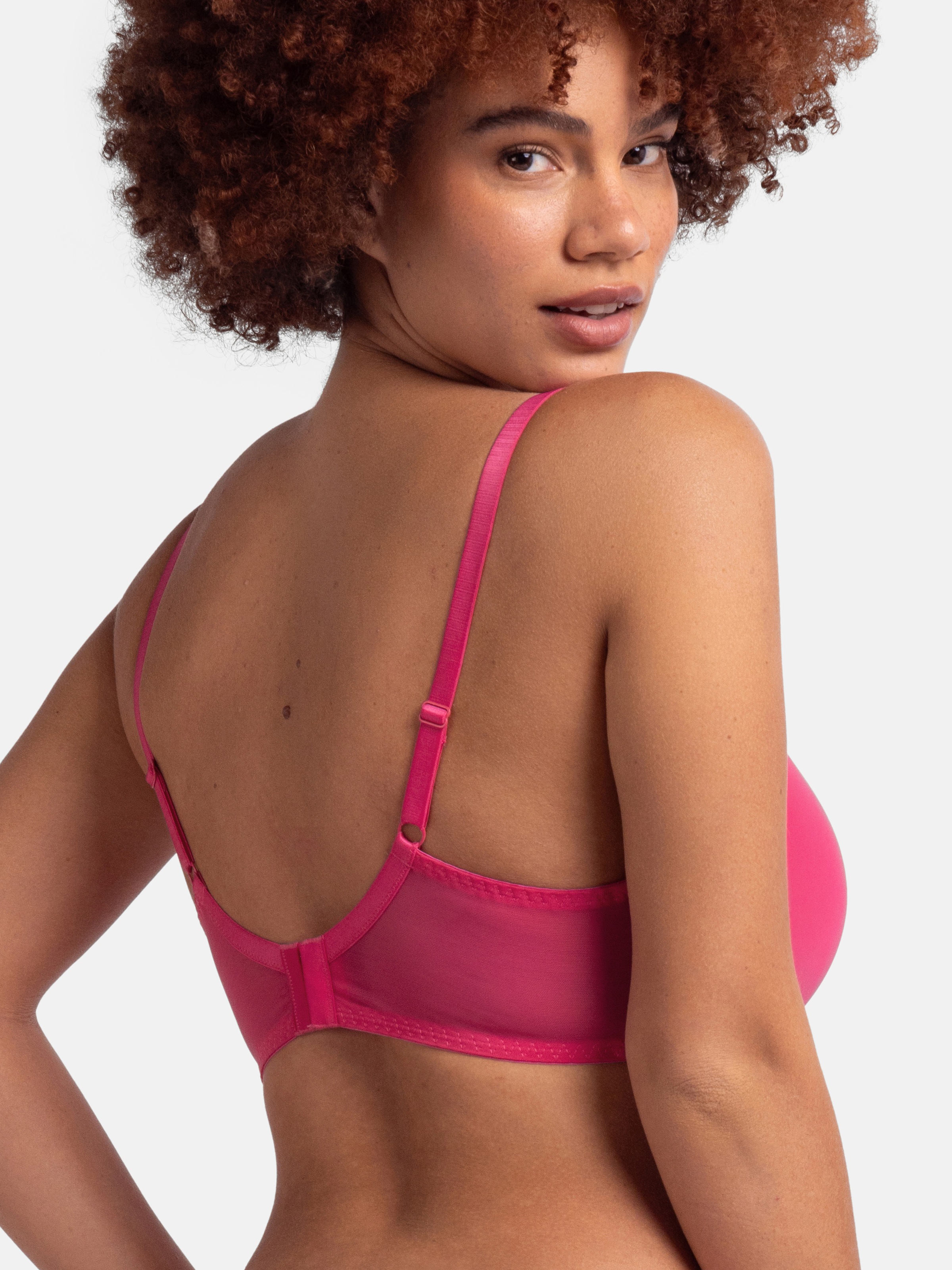 Dorina Bügel-BH »MURIEL-2PP«, Vorgeformte Cups, leicht wattiert, Spitzendetails