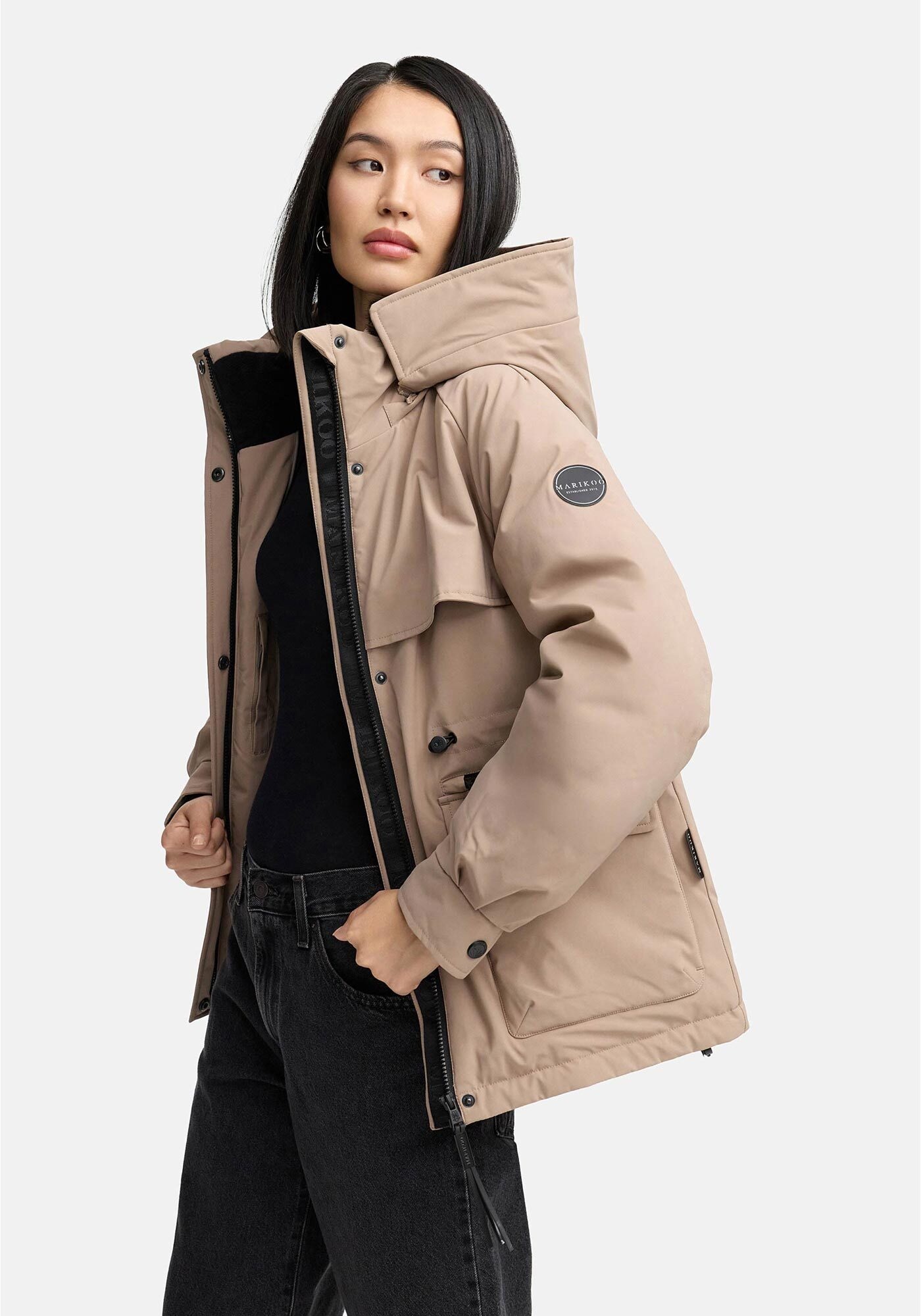 Marikoo Winterjacke "Shigaraa" mit abnehmbarer Kapuze und Gummizug an der T günstig online kaufen