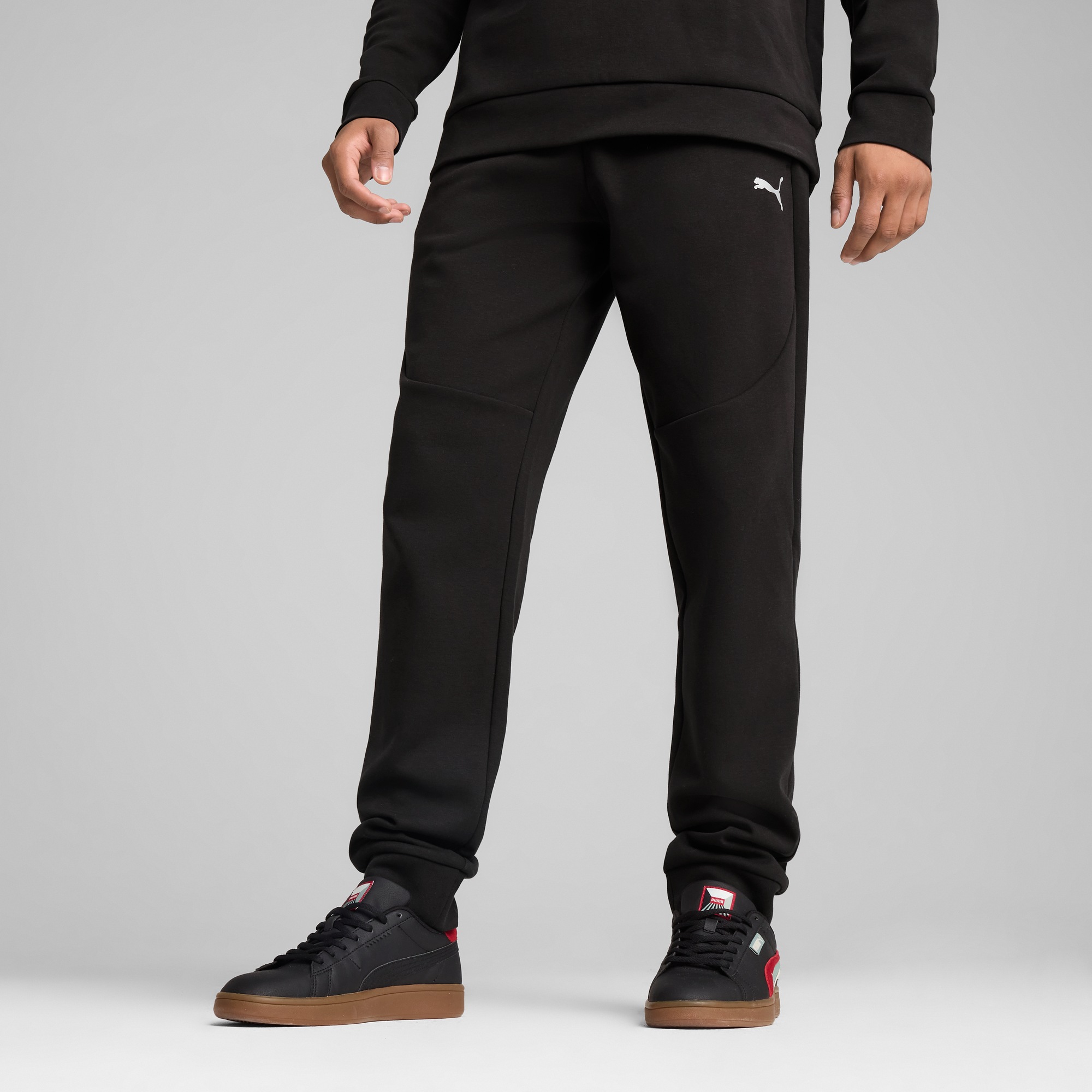 PUMA Trainingshose "TECH PANTS DK CL" mit Eingrifftaschen, aus Shellmateria günstig online kaufen