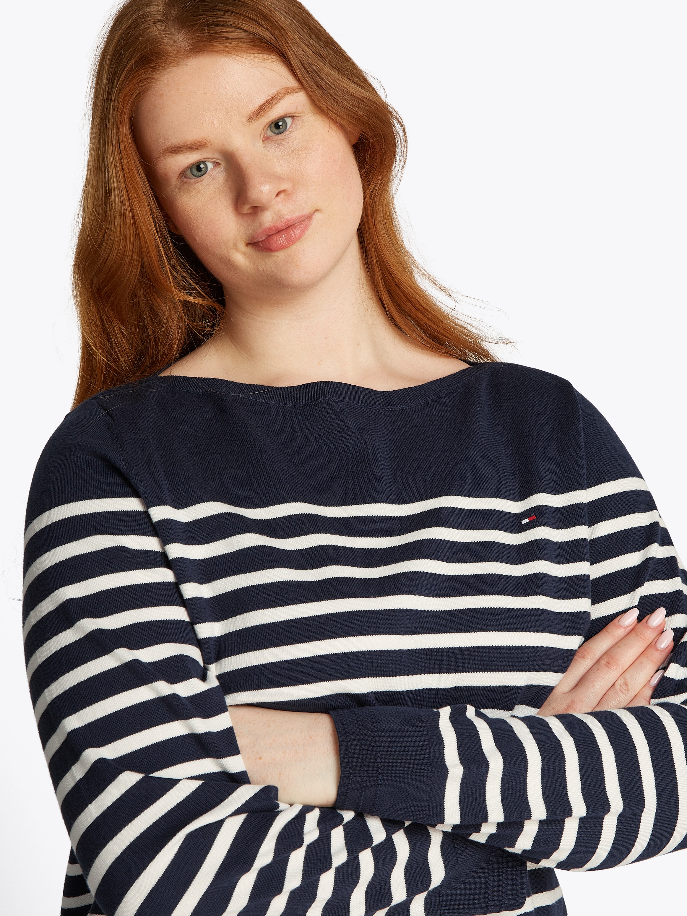 Tommy Hilfiger Curve Strickpullover »CRV CO JERSEY STITCH LS B-NK SWT«, in Großen Größen, Logostickerei