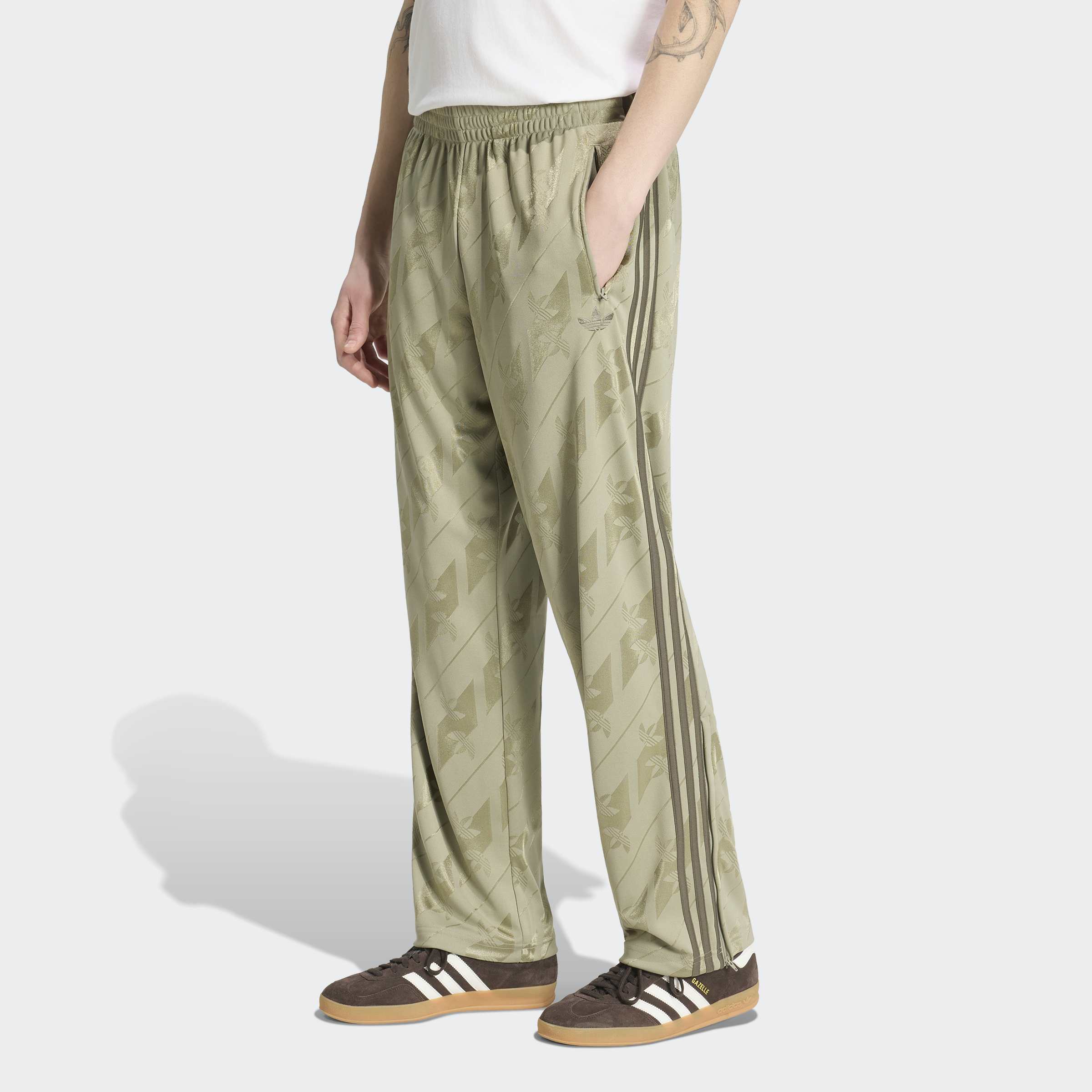 adidas Originals Sporthose "MONOGRAM FIREBIRD" mit Monogramm-Details, ohne Verschluss, formstabil