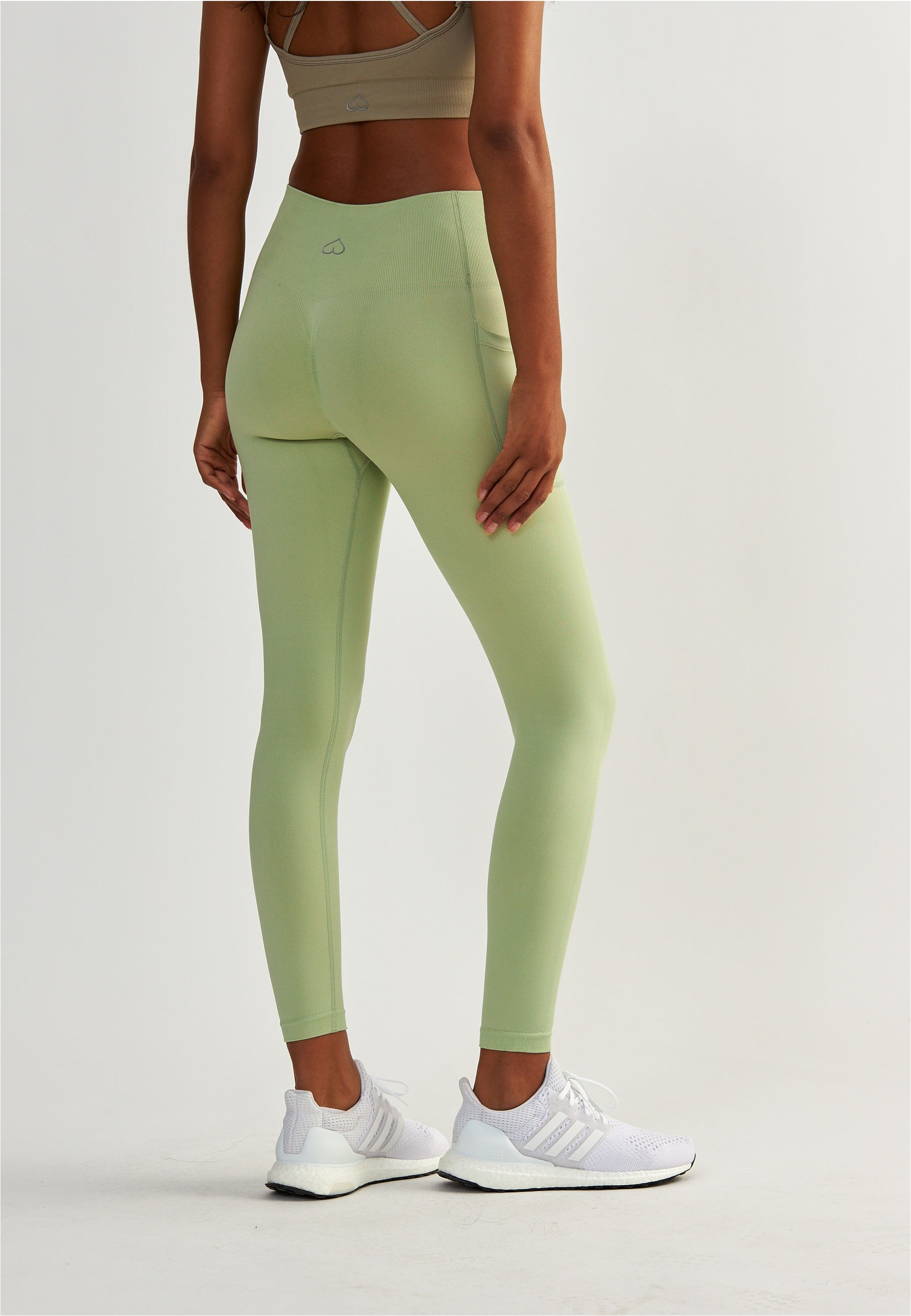 BeShaped Sporthose »Lift Me Up«, (1 tlg.), mit atmungsaktiver Eigenschaft