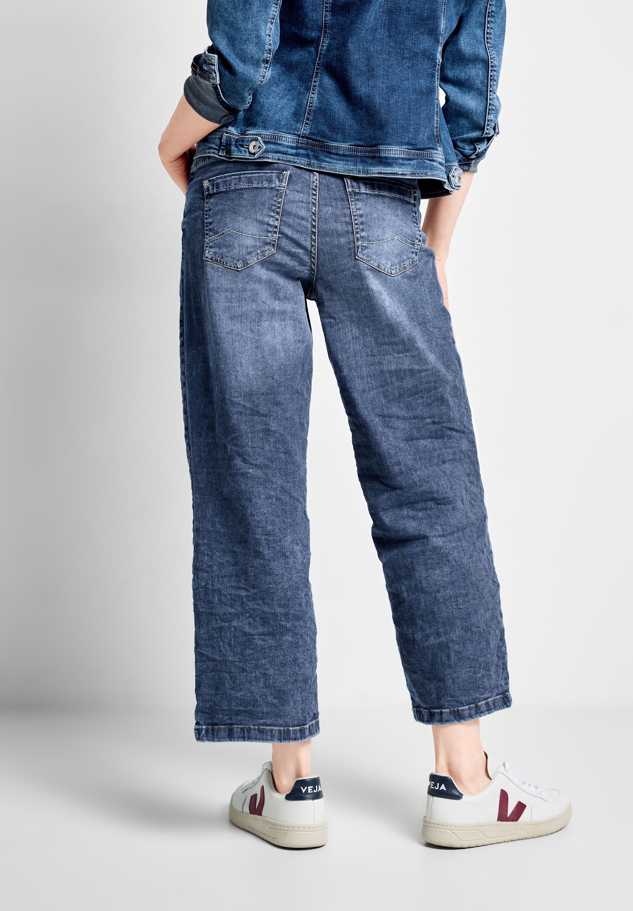 Loose-fit-Jeans, aus Baumwolle mit Stretchanteil