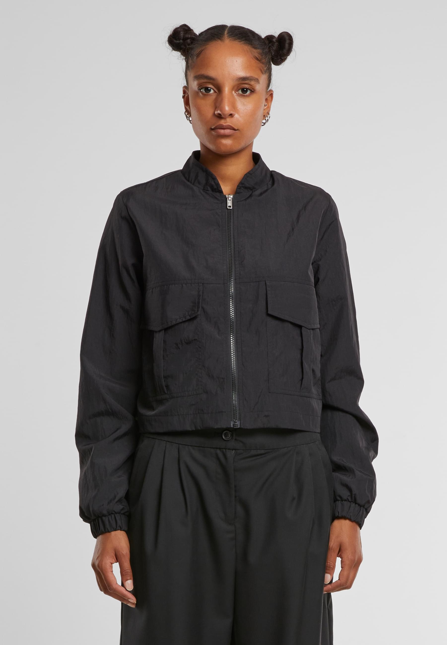 URBAN CLASSICS Windbreaker »Urban Classics Ladies Short Crinkle Jacket«, (1 St.), mit Kapuze