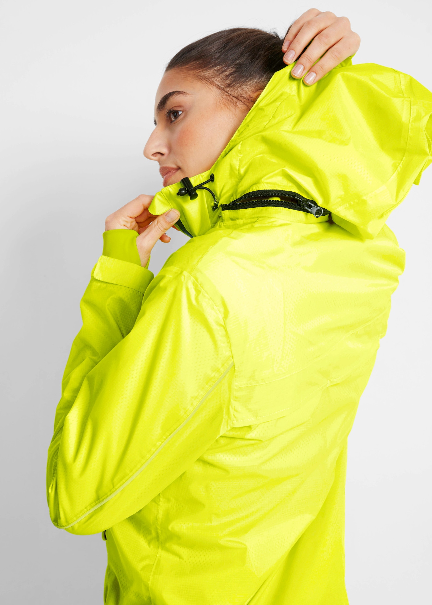 bonprix Funktionsjacke bequemer Schnitt, mit Reißverschlusstaschen, sportlicher Stil
