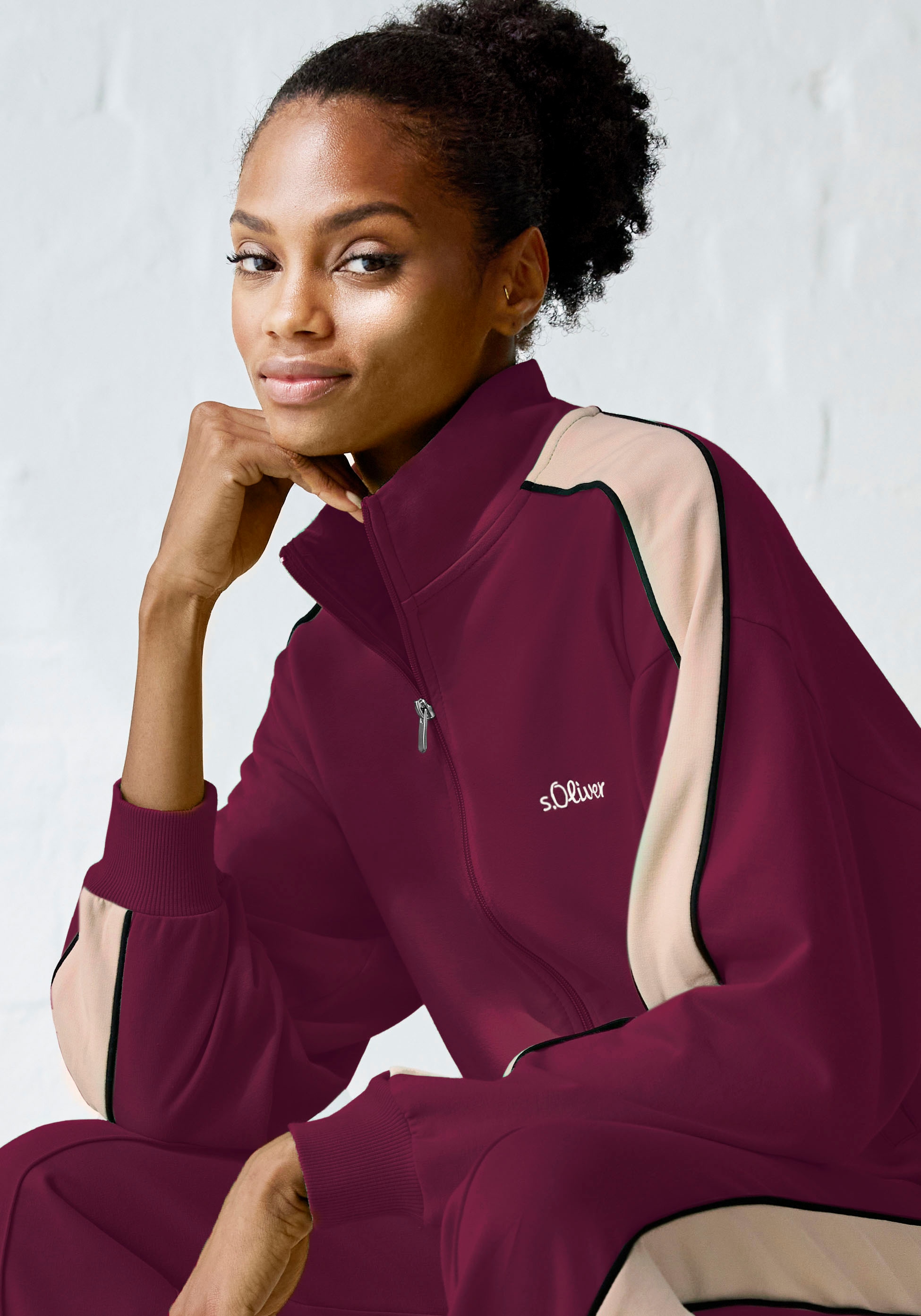 Sweatjacke »Relaxjacke - Loungejacke«, mit Reißverschluss und Kontrast Einsätzen,...