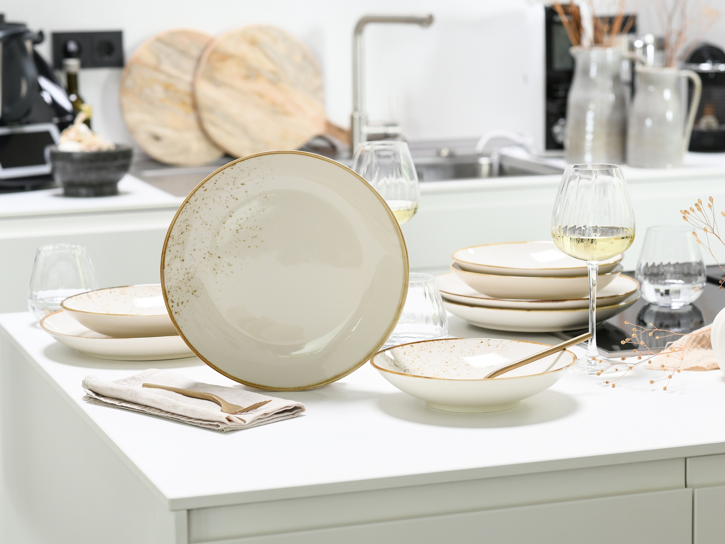 CreaTable Tafelservice »Nature Collection, Service, Teller-Set, 8-tlg.« Handgemalte Sprenkel und Ränder, Reaktivglasur