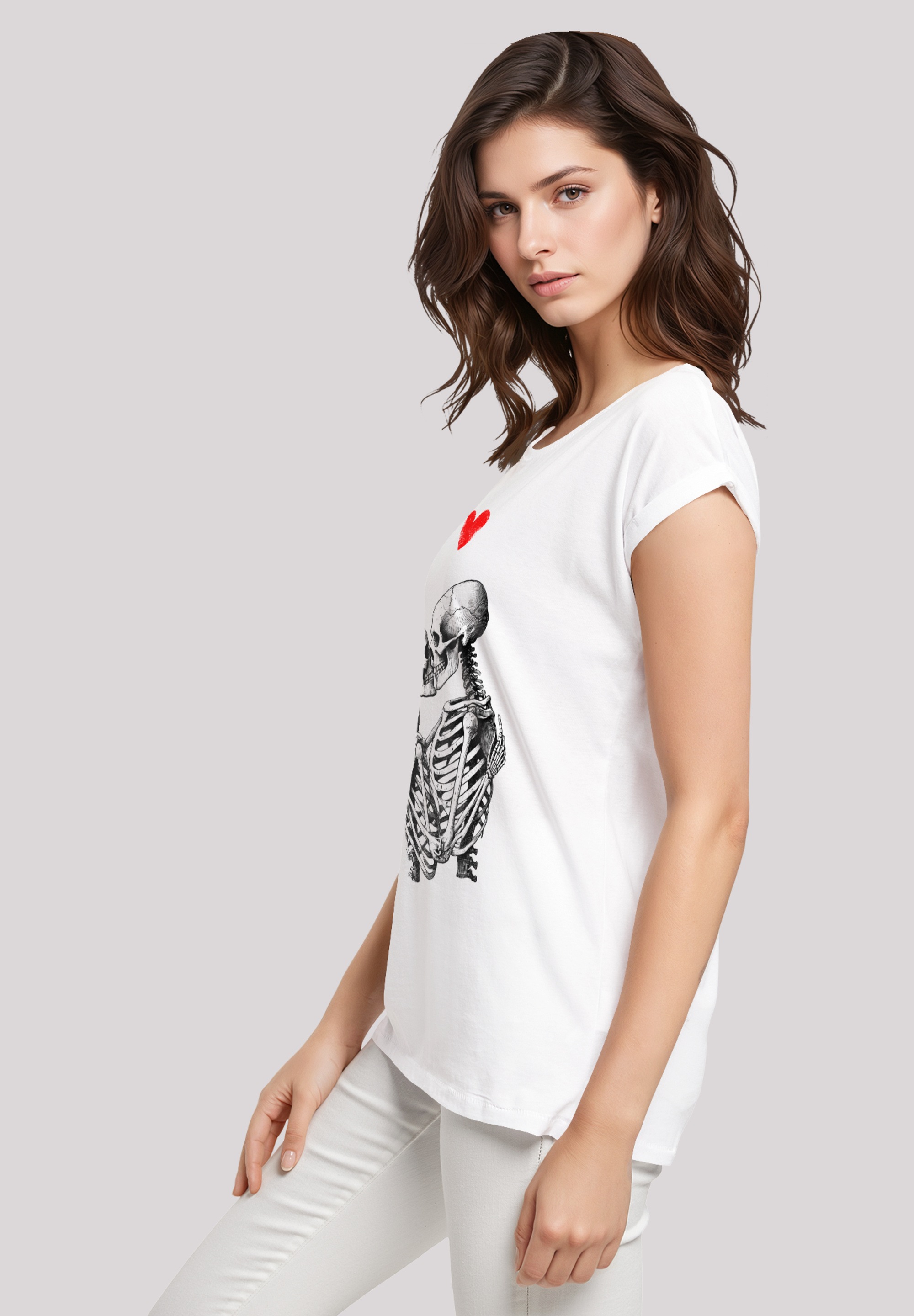 F4NT4STIC T-Shirt »Love is all you need«, Premium Qualität