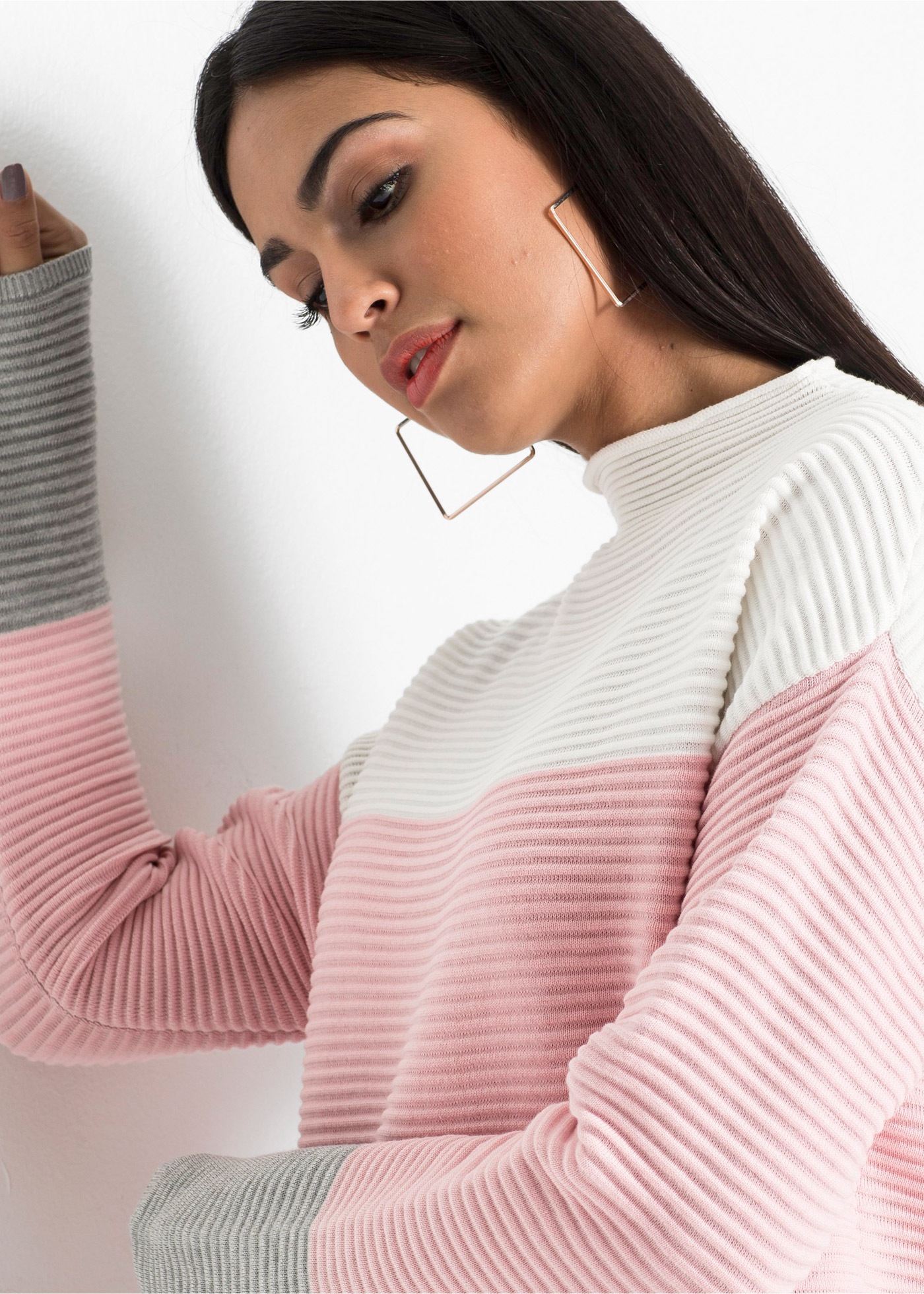 bonprix Longpullover »Gestreifter Long-Pullover« aus Baumwolle und Polyacryl, mit Stehkragen, für kühle Tage