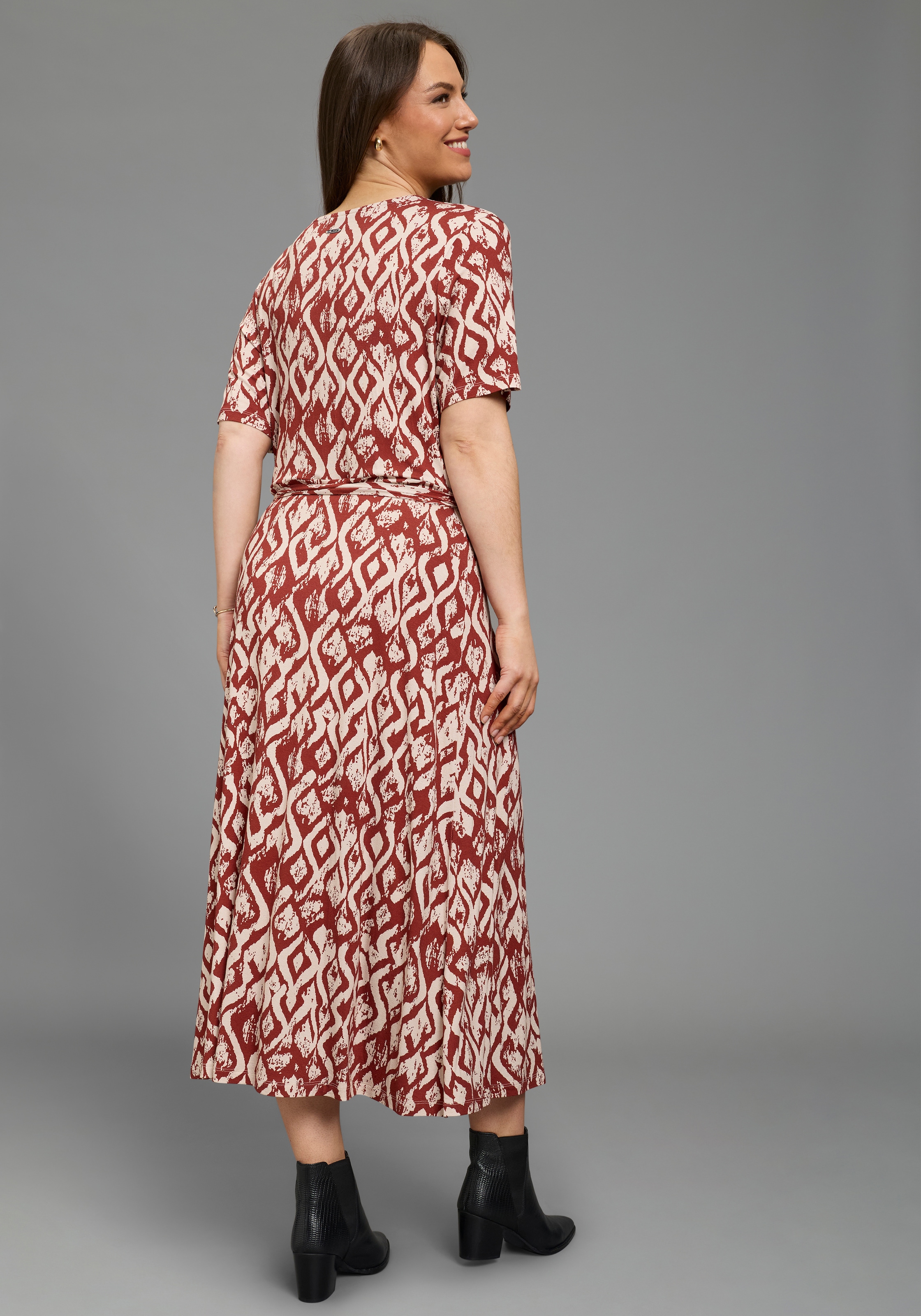 Laura Scott CURVE Jerseykleid wadenlanger Schnitt, aus weichem Jersey, elastische Viskosemischung