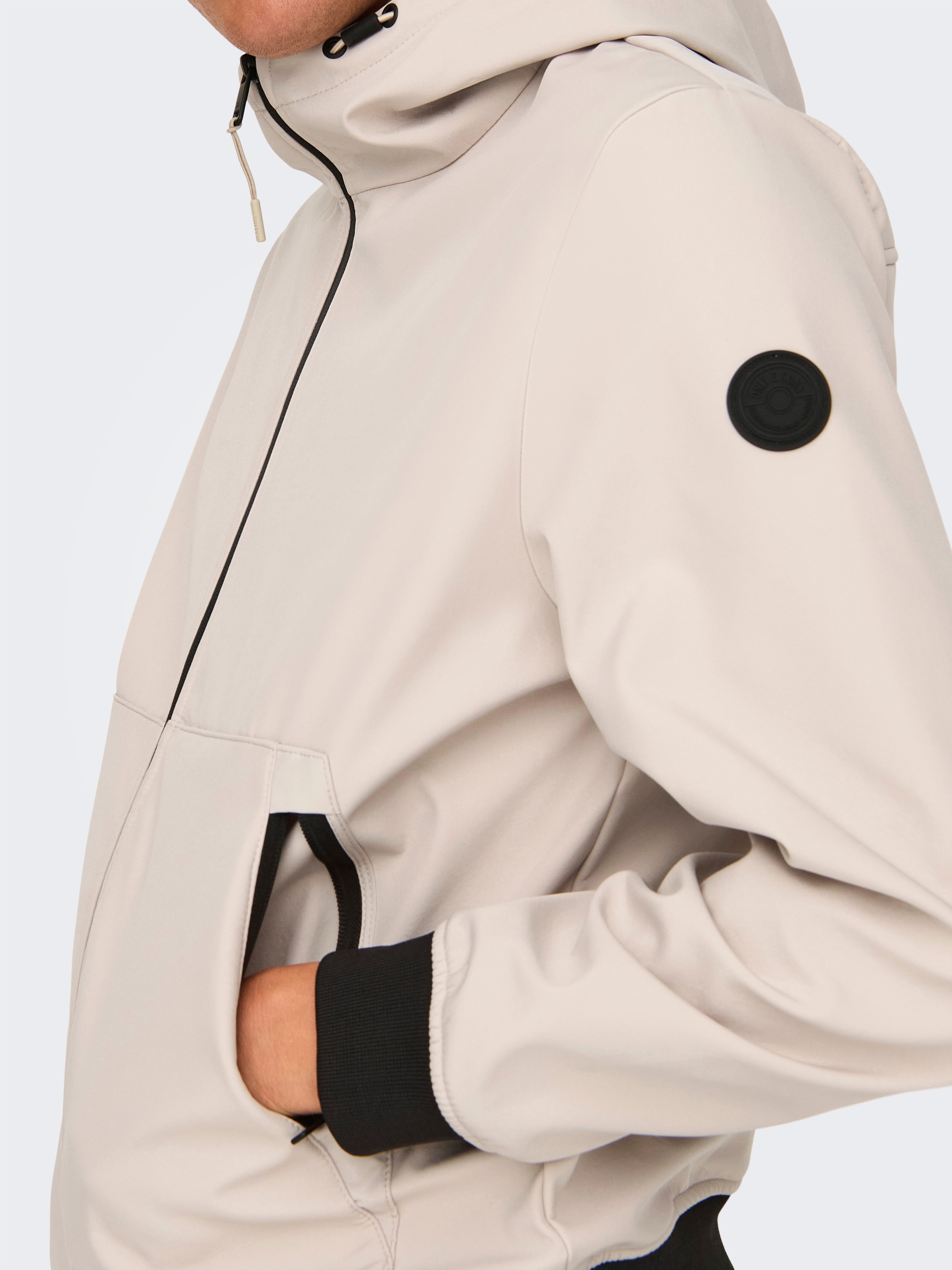 ONLY & SONS Softshelljacke "ONSBOWIE SOFTSHELL BOMBER NOOS" mit Kapuze günstig online kaufen