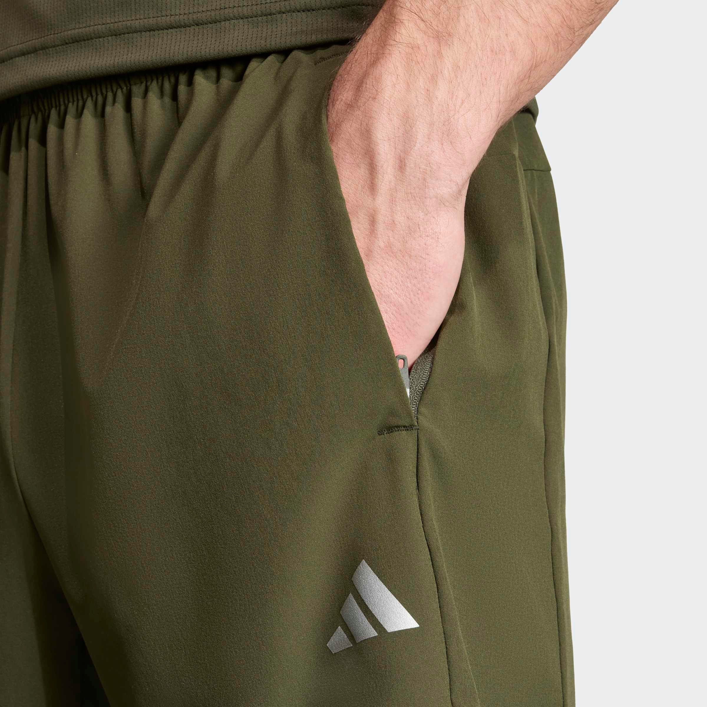 Thumbnail - adidas Performance Shorts "TR ESS HP SHORT" für Fitness und Training, mit Metallic-Optik, schnelltrocknend
