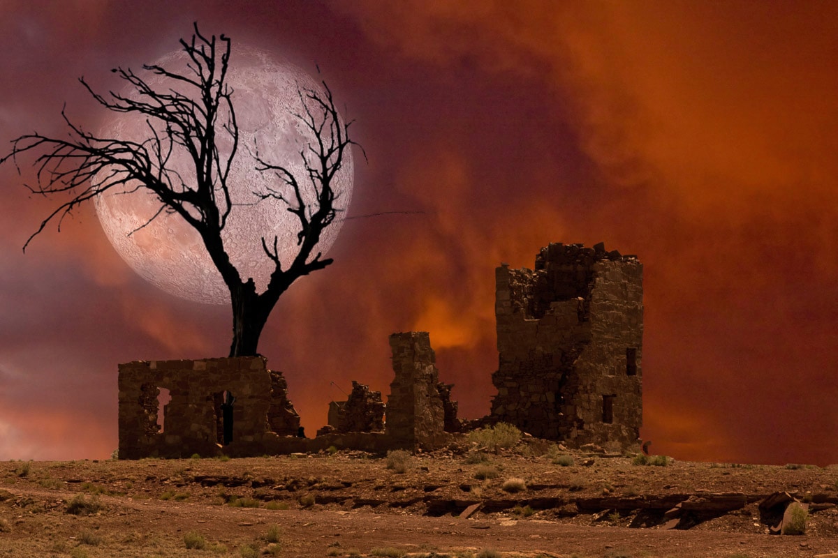 Papermoon Fototapete "Ruine in Landschaft mit Mond"