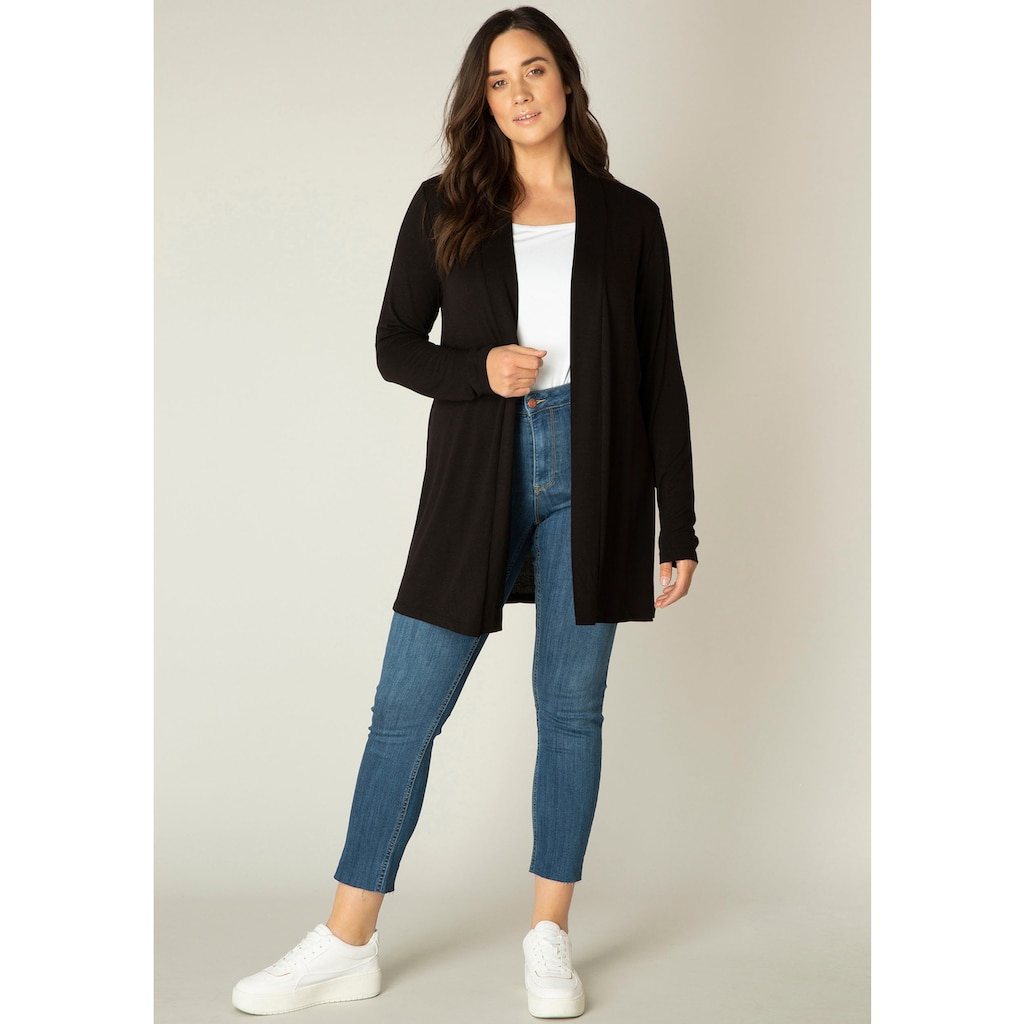 Base Level Curvy Strickjacke