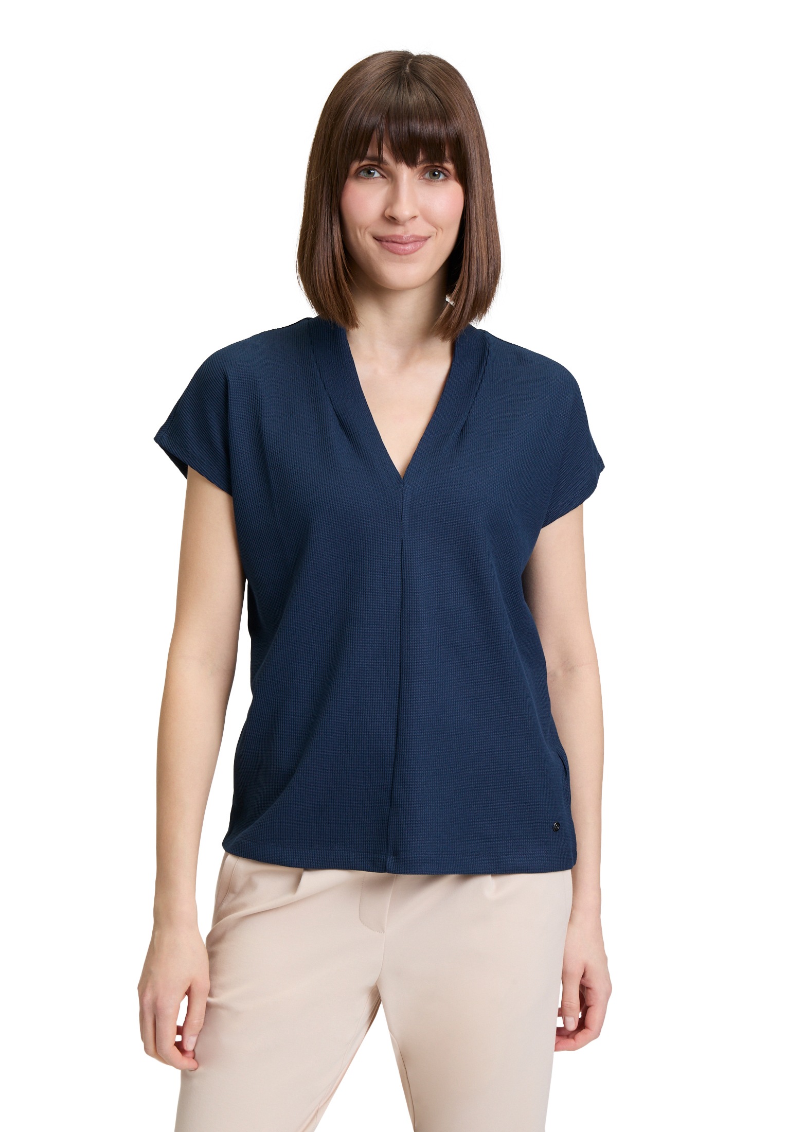 Betty&Co Kurzarmshirt "Betty & Co Damen Casual-Shirt mit V-Ausschnitt", (1 günstig online kaufen