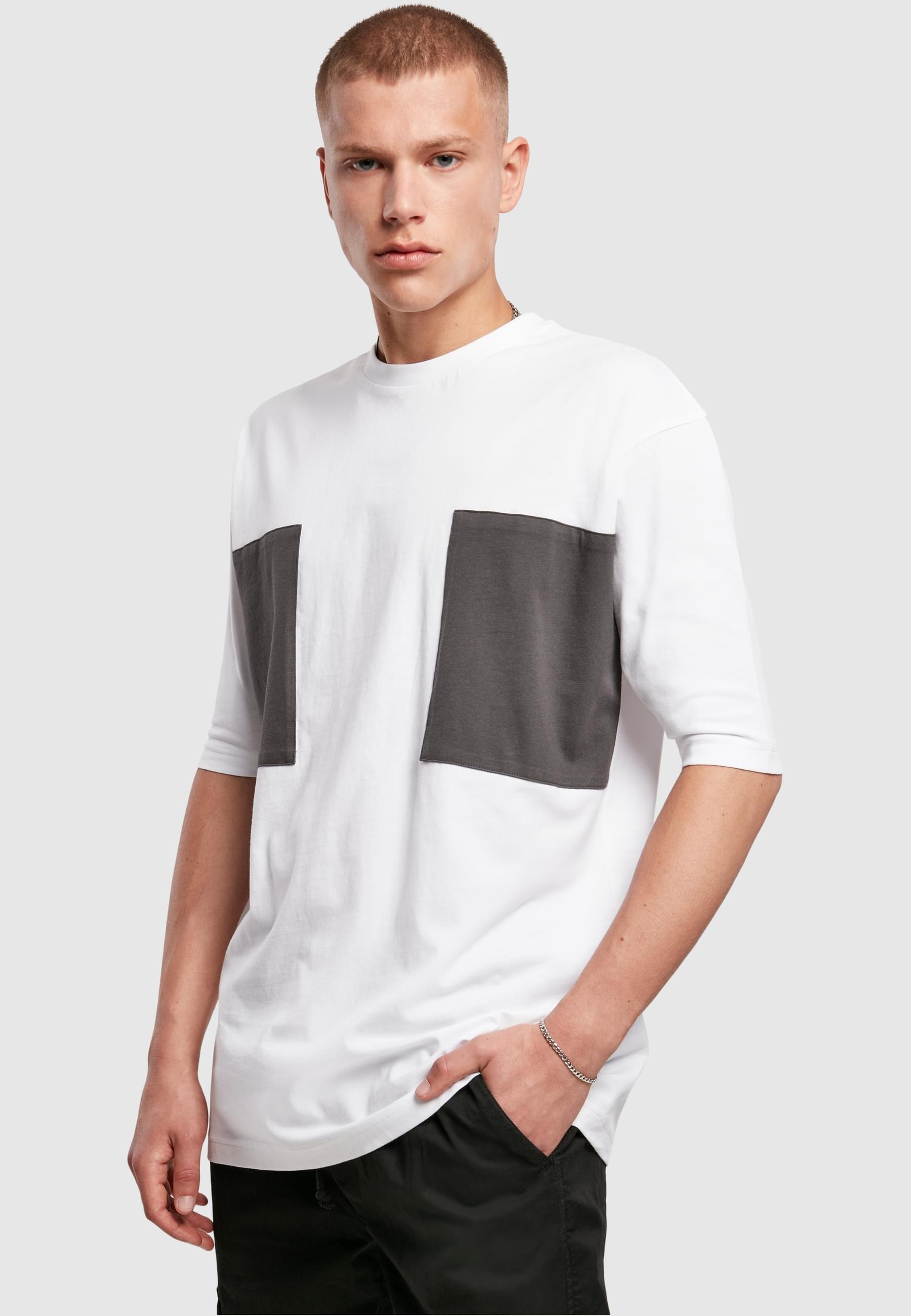 URBAN CLASSICS Kurzarmshirt »Urban Classics Herren Big Double Pocket Tee«, (1 tlg.)