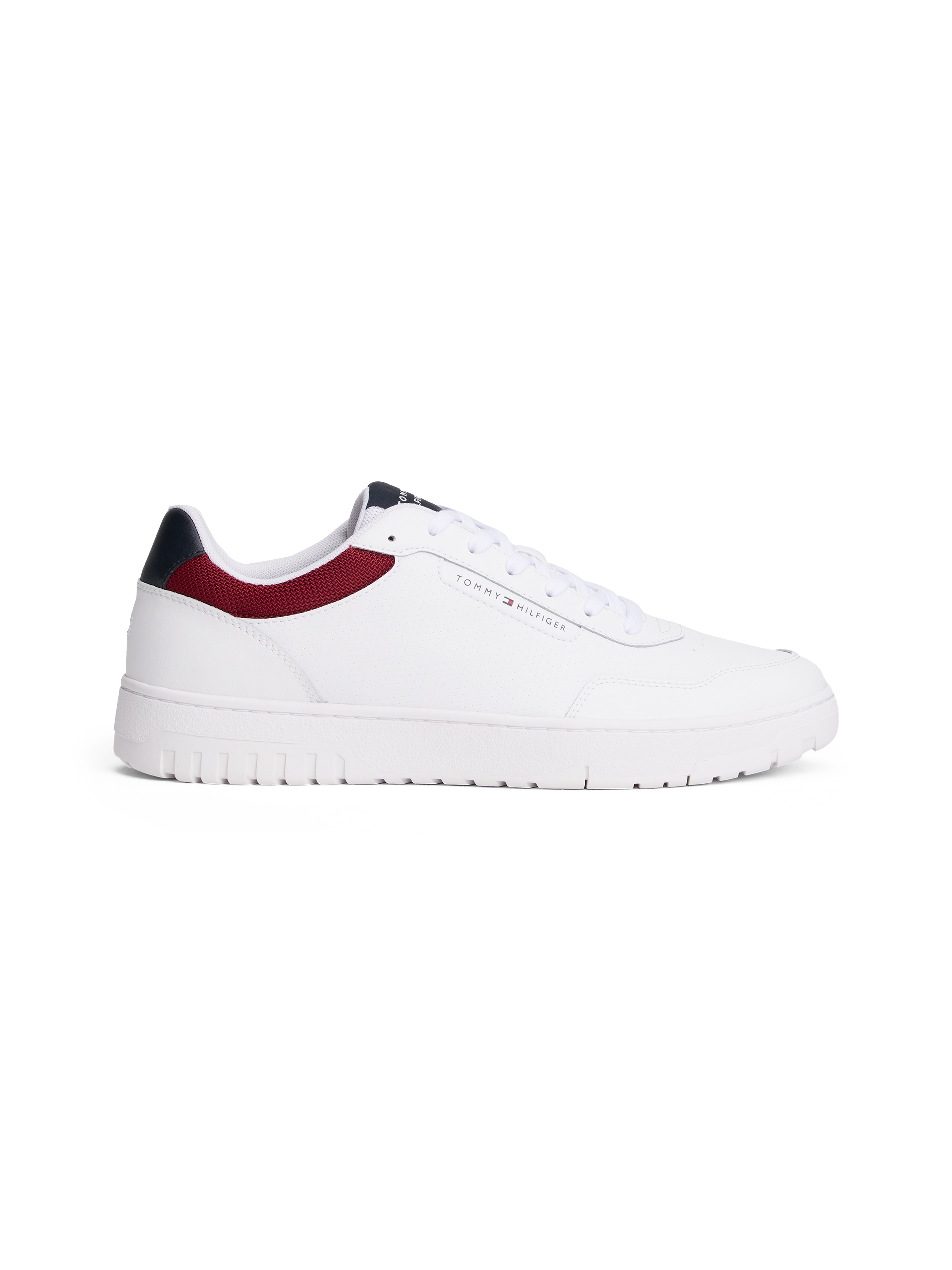 Tommy Hilfiger Sneaker »TH BASKET CORE LTH«, Freizeitschuh, Halbschuh, Schnürer, Logo-Aufnäher an der Schuhzunge