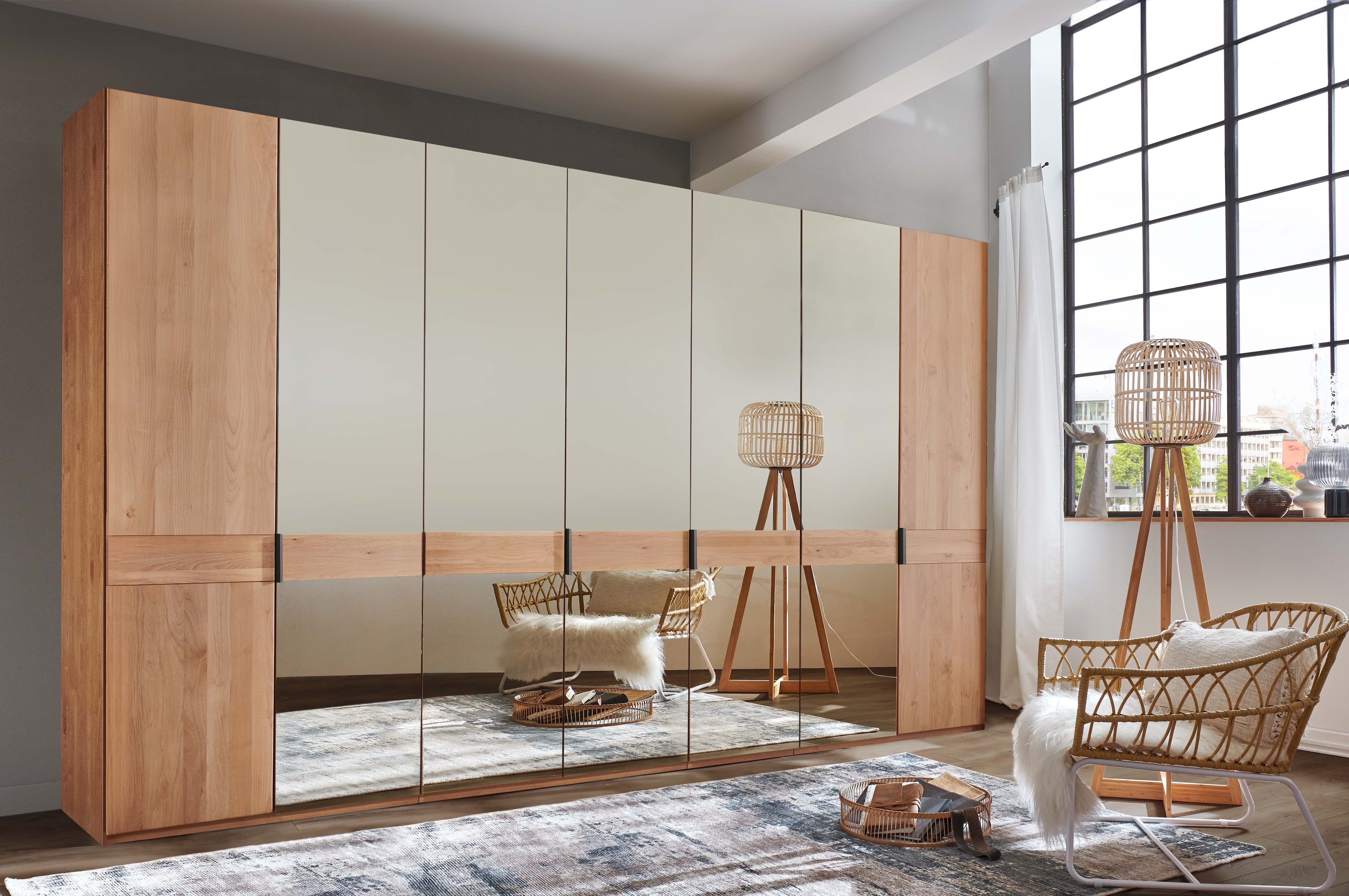 WIEMANN Kleiderschrank "Cardiff, Massivholztüren in Kombination mit Glas- oder Spiegeltüren" 4 Breiten, 2 Höhen 216/236cm auswählbar, hochwertiges Design in langlebiger Qualität, viel Stauraum