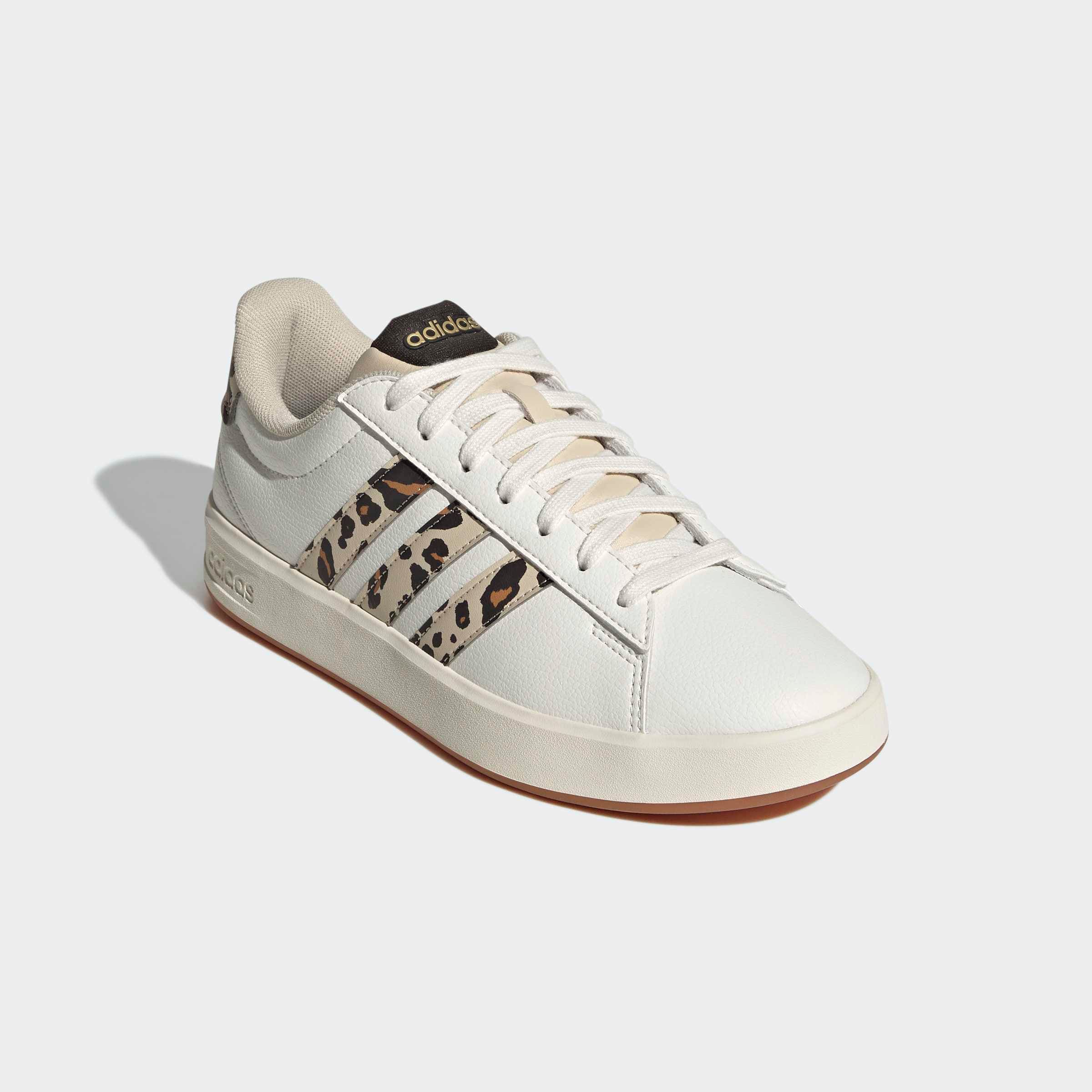 adidas Sportswear Sneaker »GRAND COURT 3.0«  mit Leo Muster