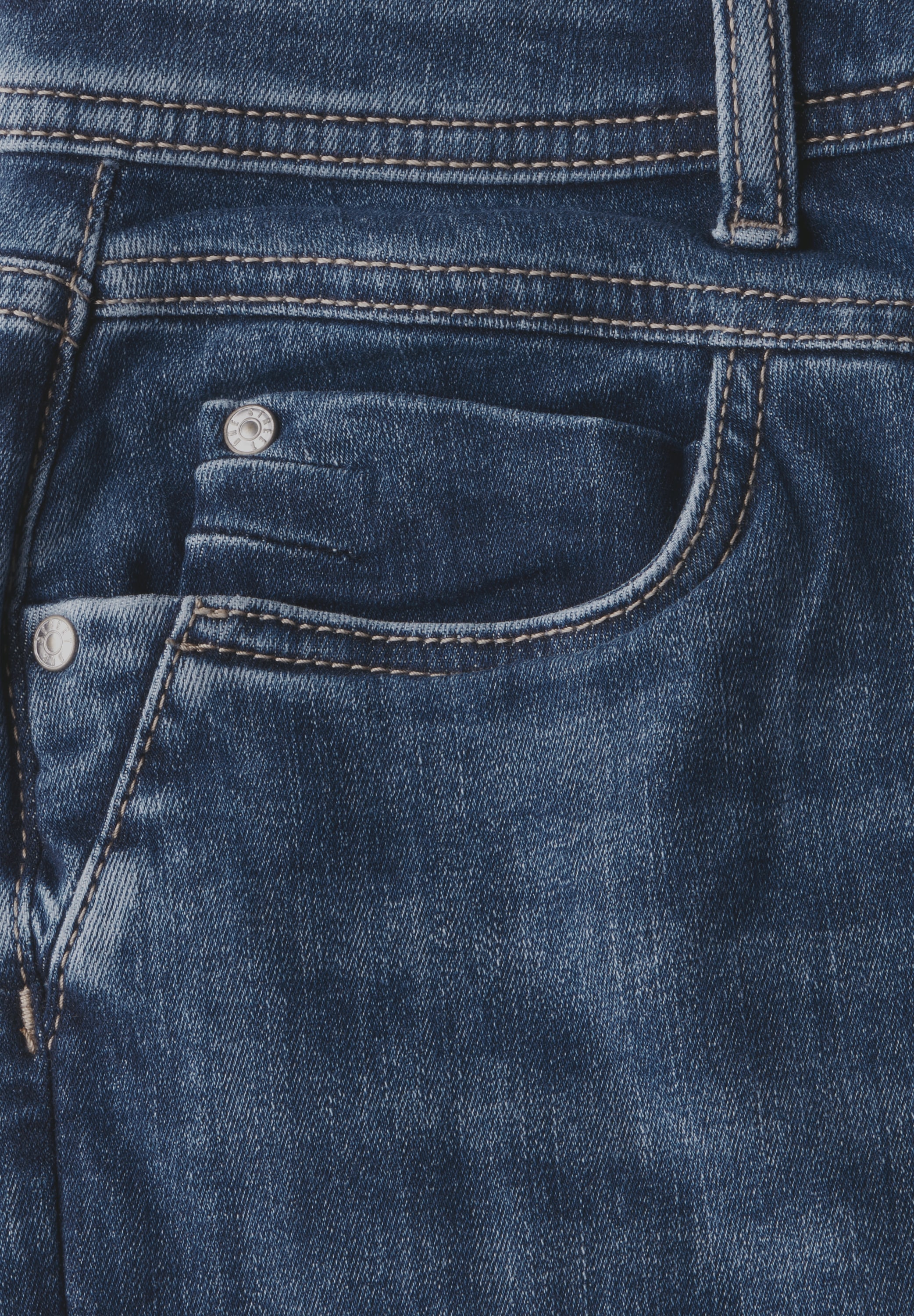STREET ONE Gerade Jeans, in dunkelblauer Waschung