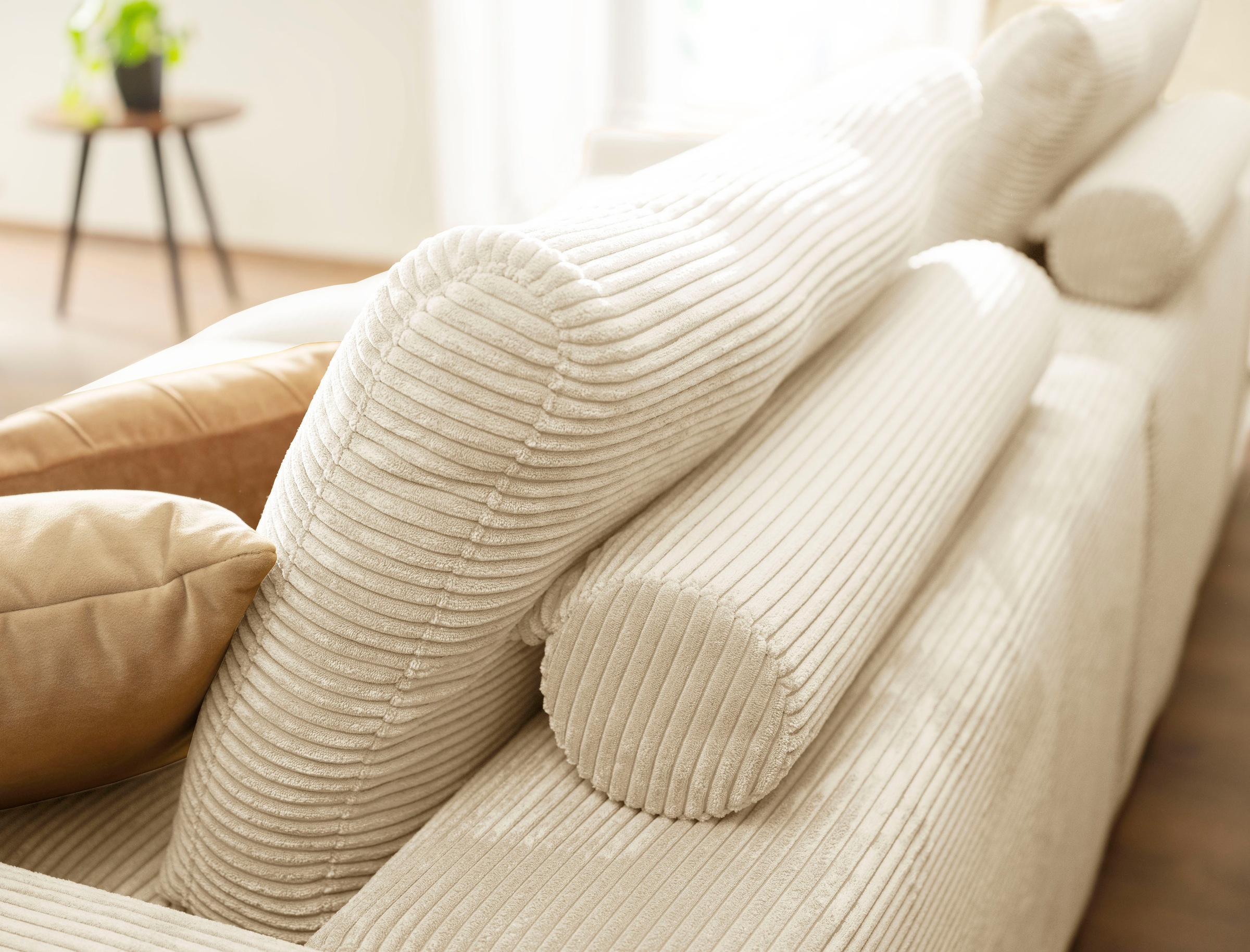 alina Ecksofa »Sandy«, mit losen Sitz und Rückenkissen, in modernem Cordstoff