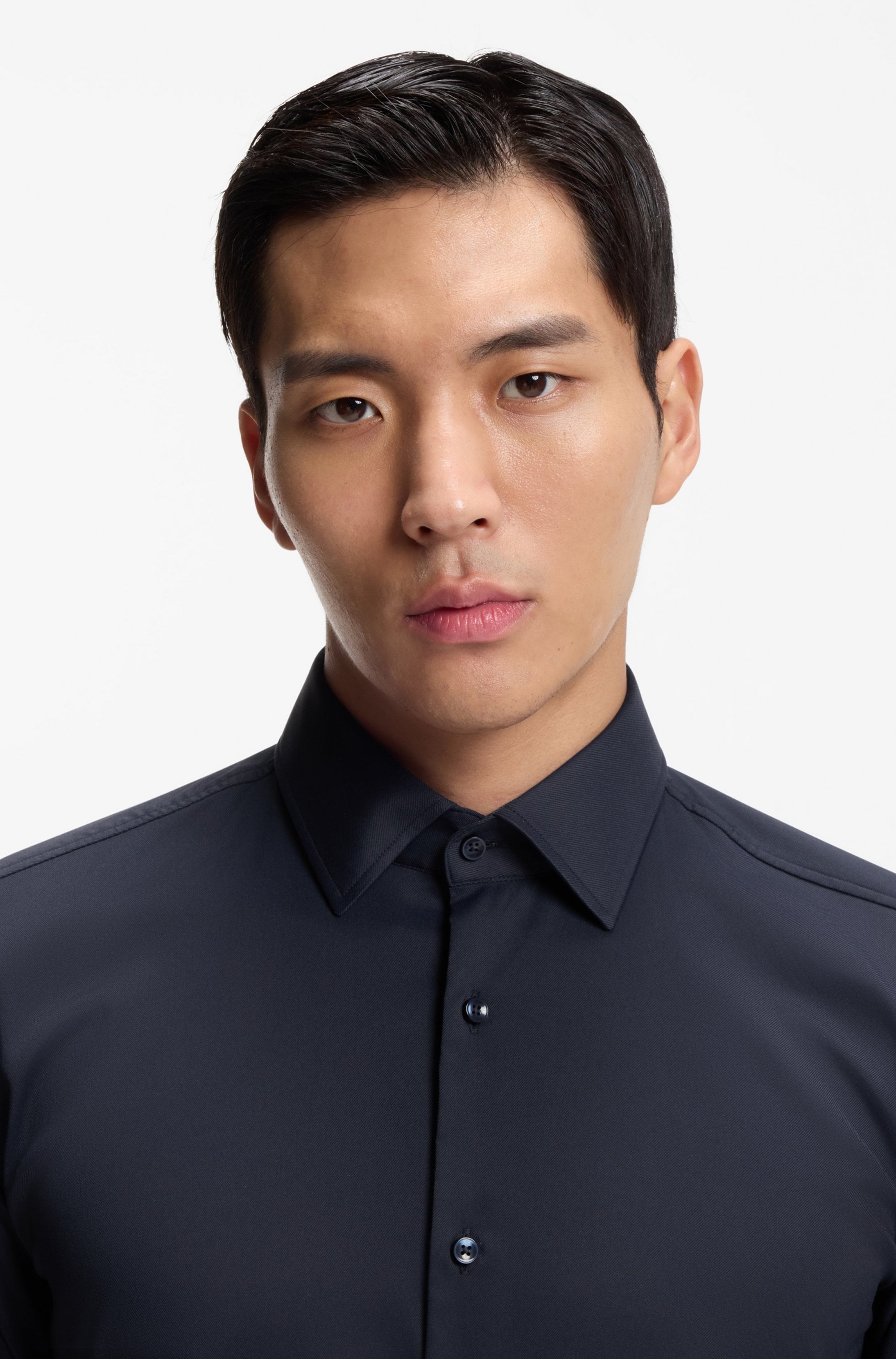 BOSS Businesshemd »HANK« Slim-Fit, aus funktionalem Stretch-Twill, Kentkragen