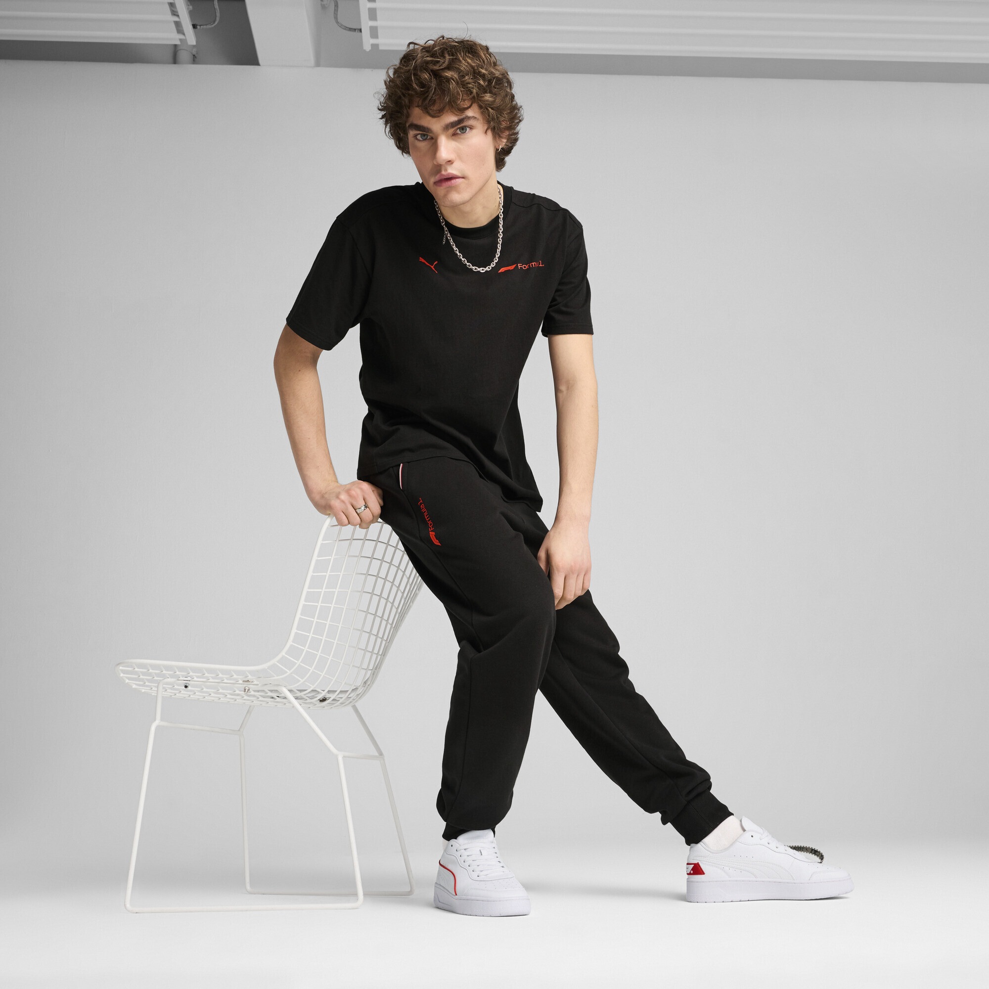PUMA Sporthose »F1® ESS+ Relaxed Jogginghose Herren«
