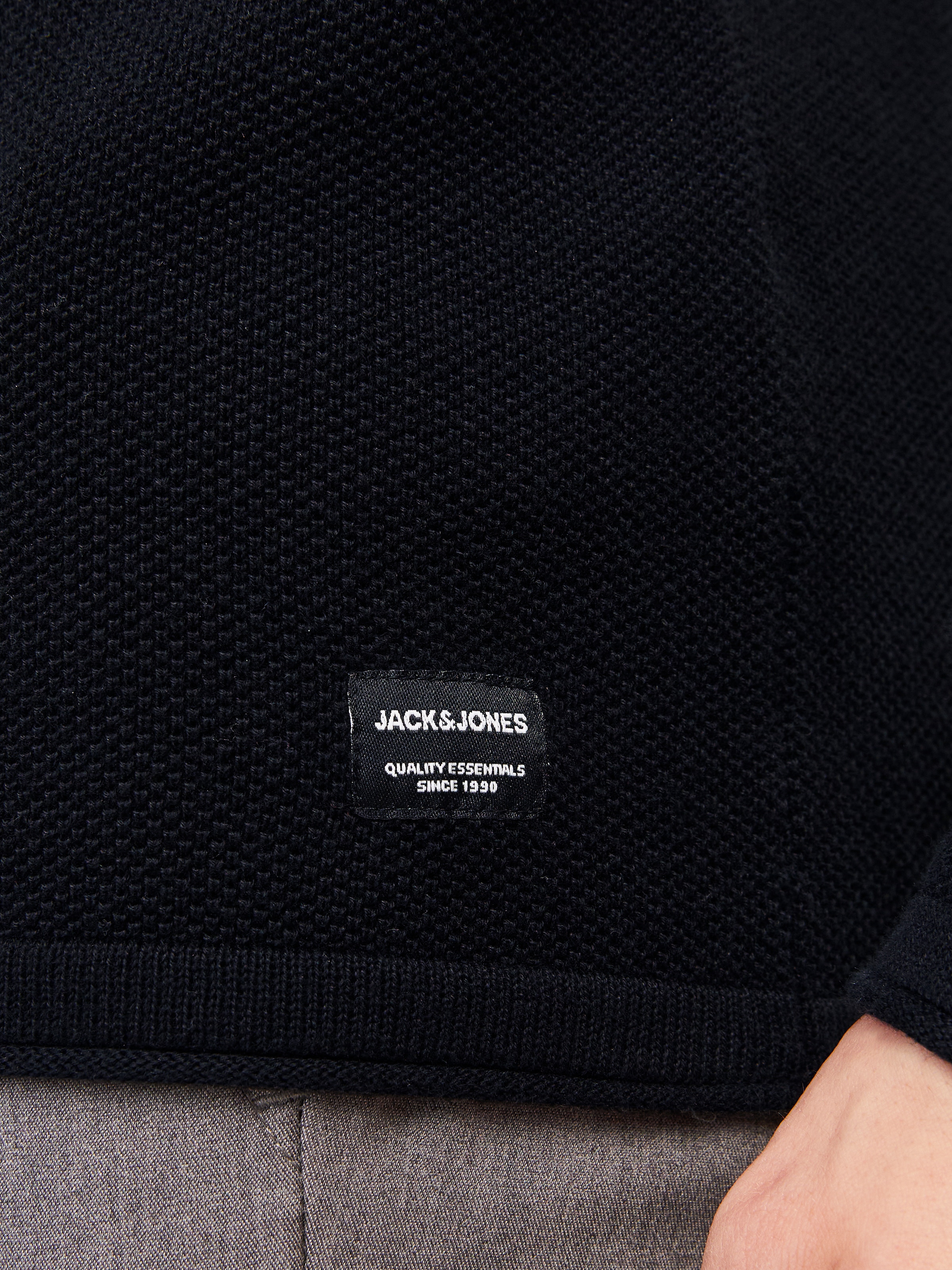 Jack & Jones »JJEHILL Einfarbiger Pullover mit angenehmem Tragegefühl« unifarben, modisch, schmal, Baumwolle, Rundhals