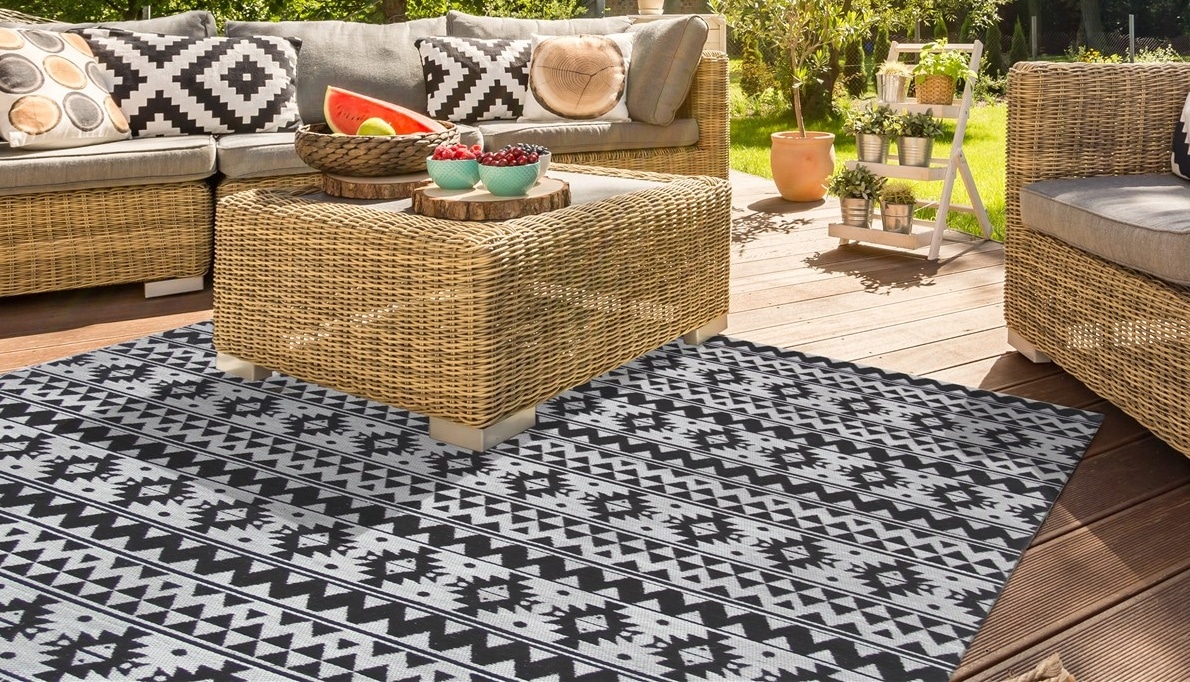 Teppich KAYOOM "Sunny 210", schwarz, B:120cm H:8mm L:170cm, Polyester, Teppiche, Teppich, Besonders pflegeleicht. Im Innen- und Außenbereich verwendbar.