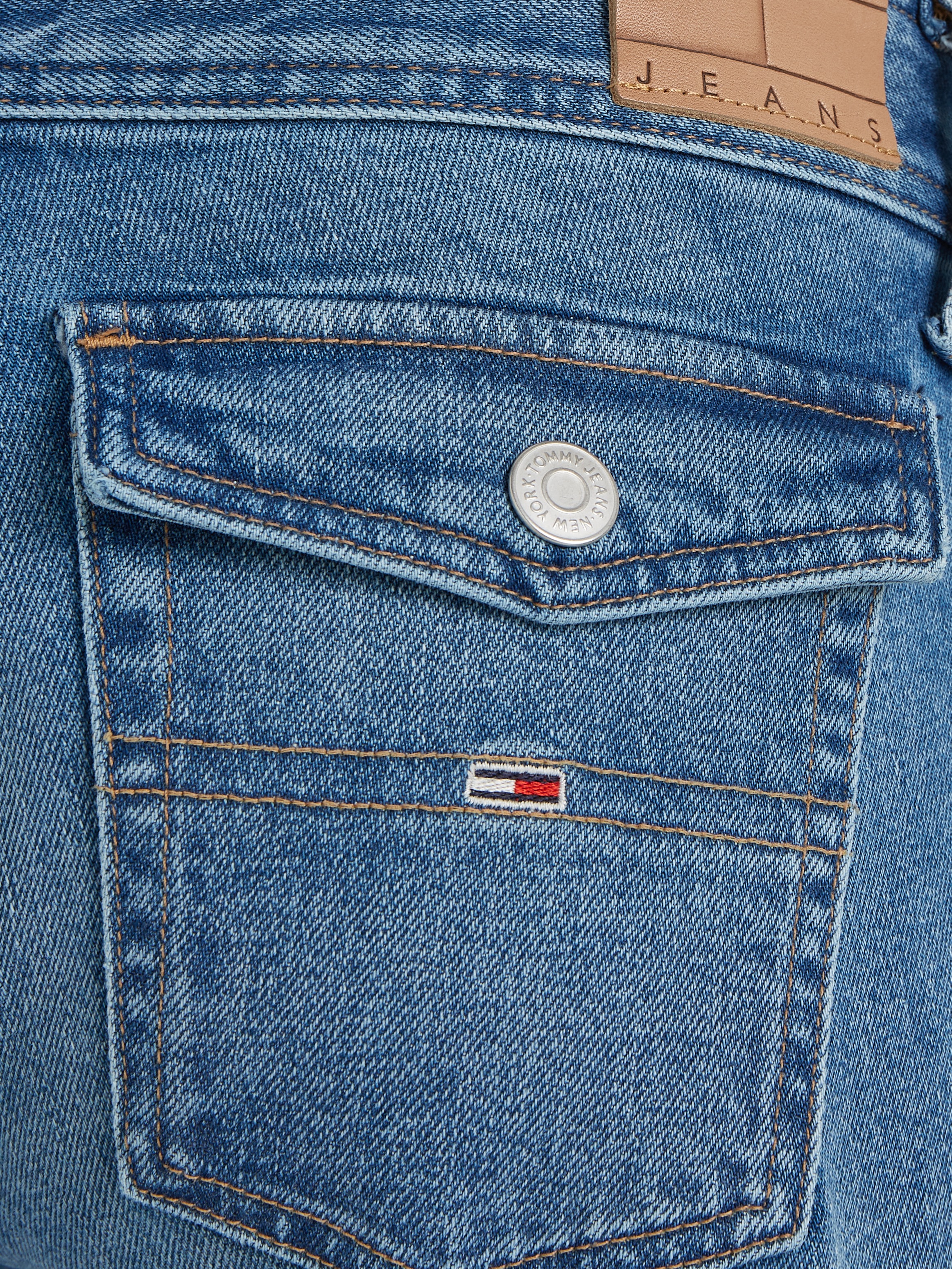 Tommy Jeans Schlagjeans »LW FLR BELTED BH7136«, mit Gürtel aus Denim