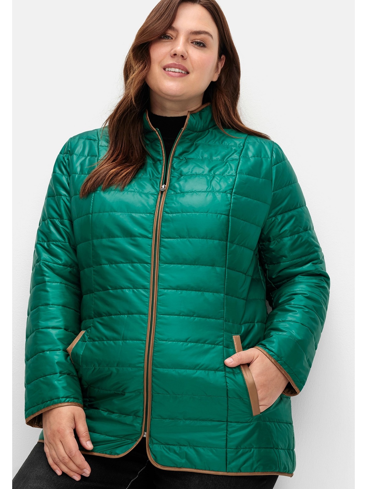 Sheego Steppjacke »Große Größen«, ohne Kapuze, mit Stehkragen und Kontrastdetails