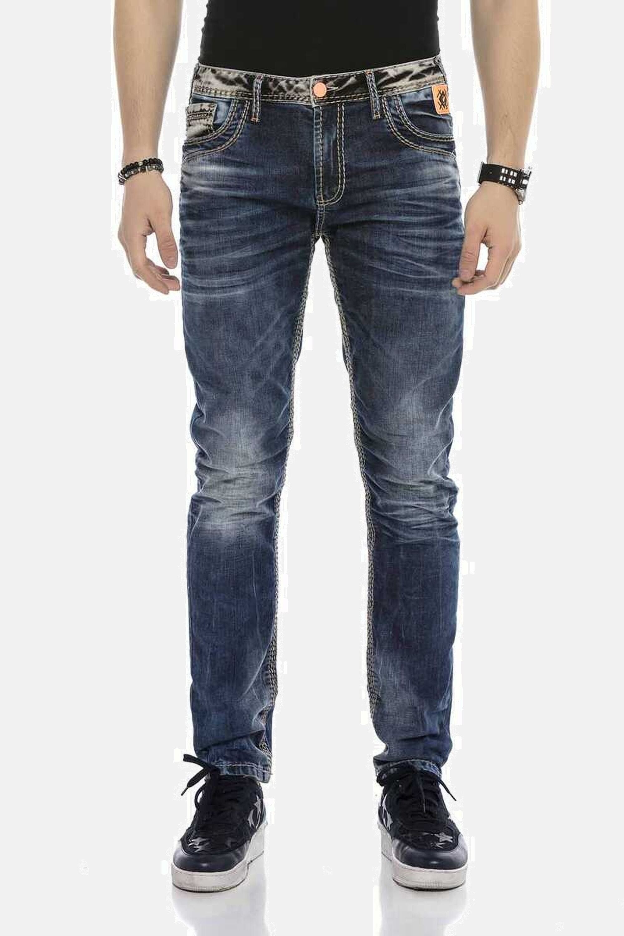 Cipo & Baxx Regular-fit-Jeans "DENIM", bequeme Jeans mit breiten Ziernähten, CD593