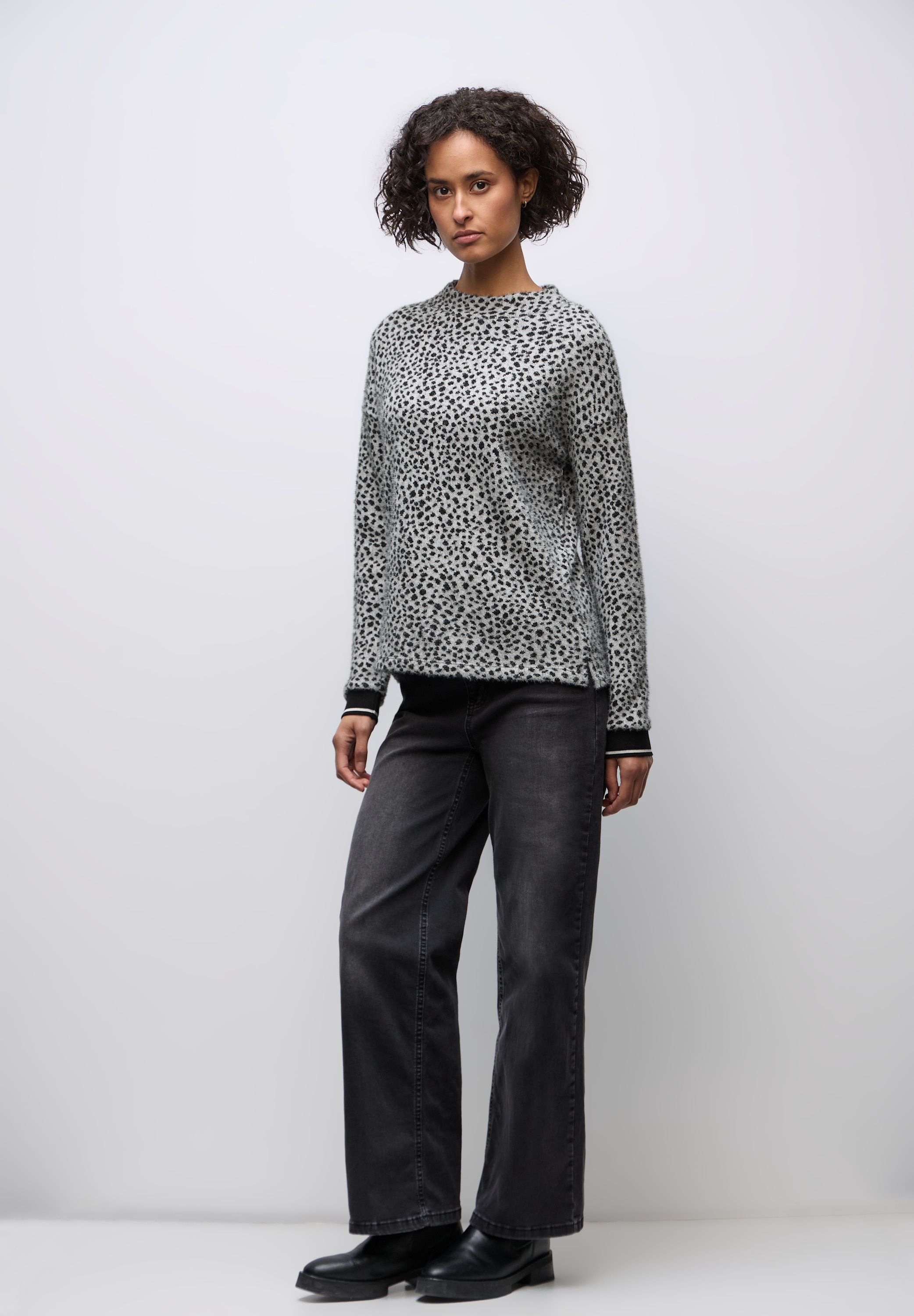 STREET ONE Langarmshirt im angesagten Leo-Look