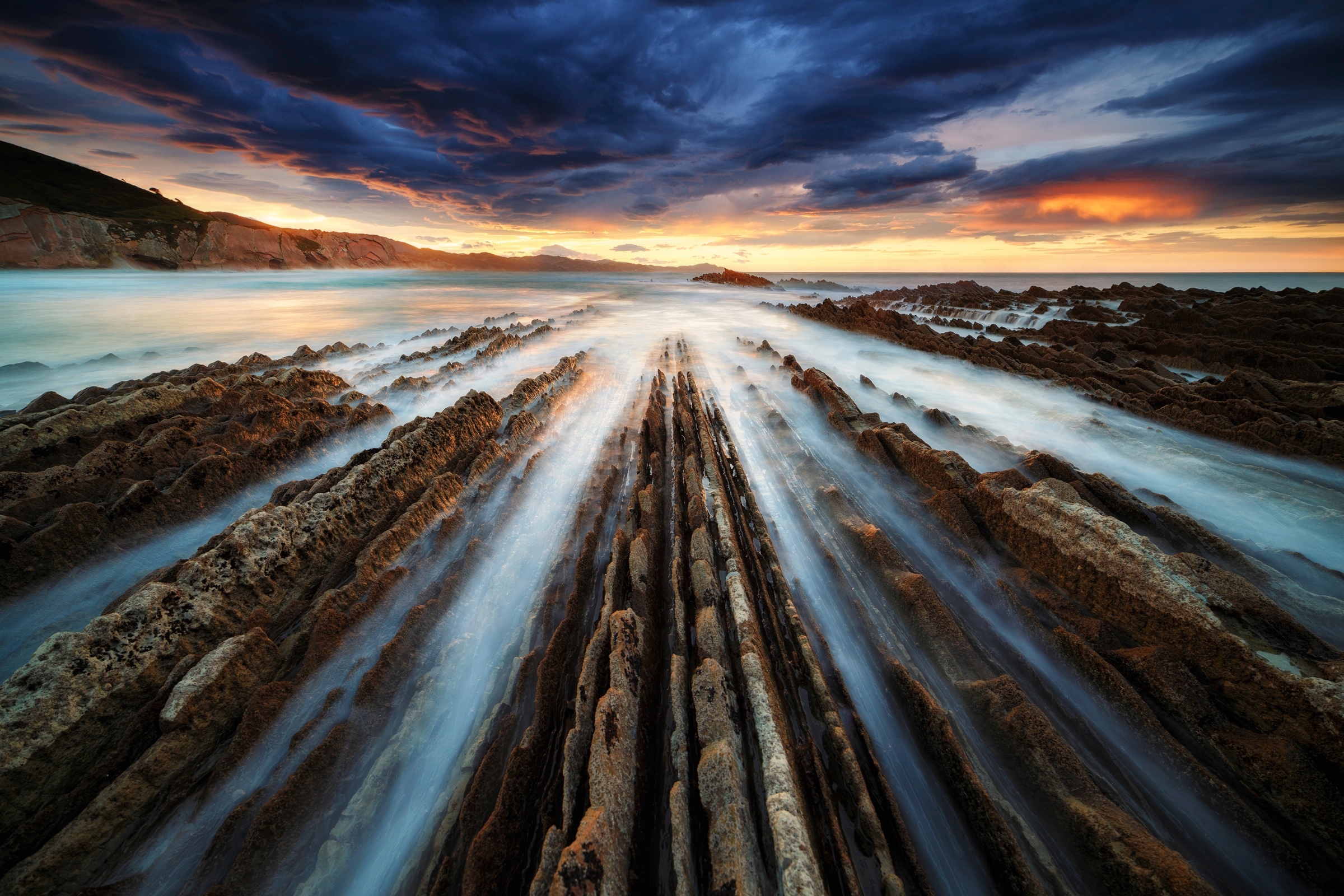 Papermoon Fototapete "Photo-Art JUAN PABLO DE, ZUMAIA FLYSCH"