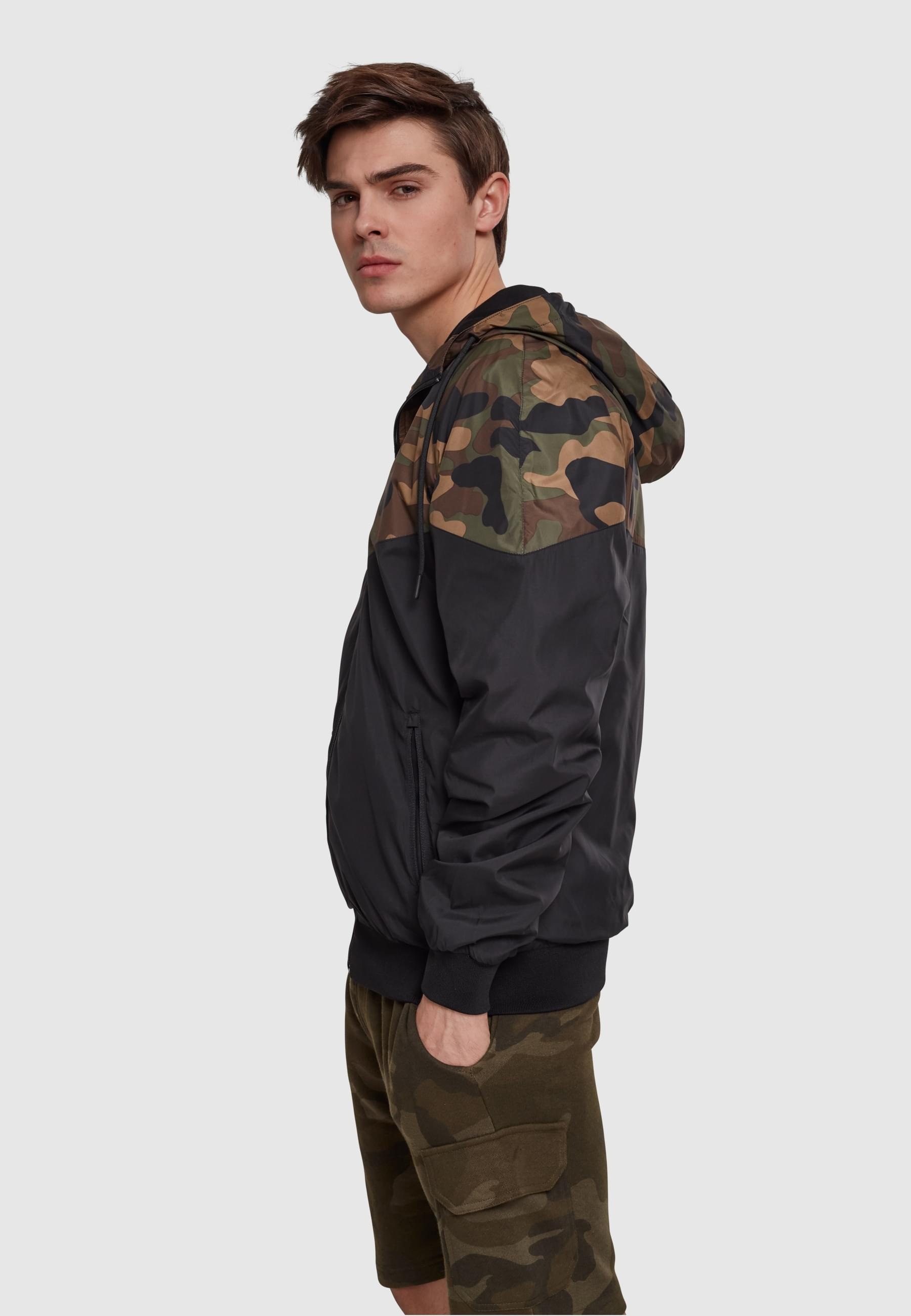 URBAN CLASSICS Anorak »Urban Classics Herren Pattern Arrow Windrunner«, (1 St.), mit Kapuze