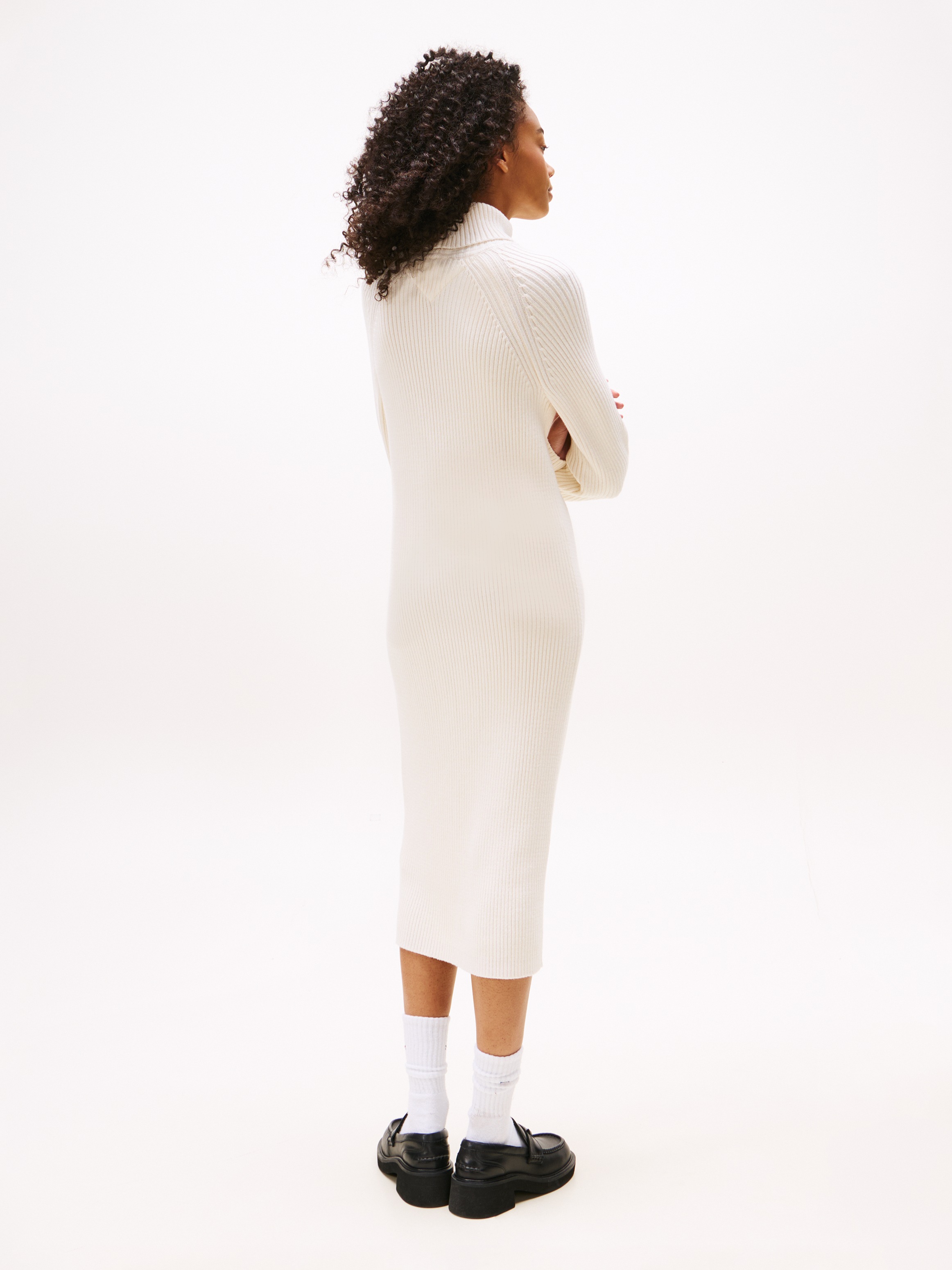 Tommy Jeans Strickkleid "TJW MOCKNECK BADGE SWEATER DRESS" günstig online kaufen
