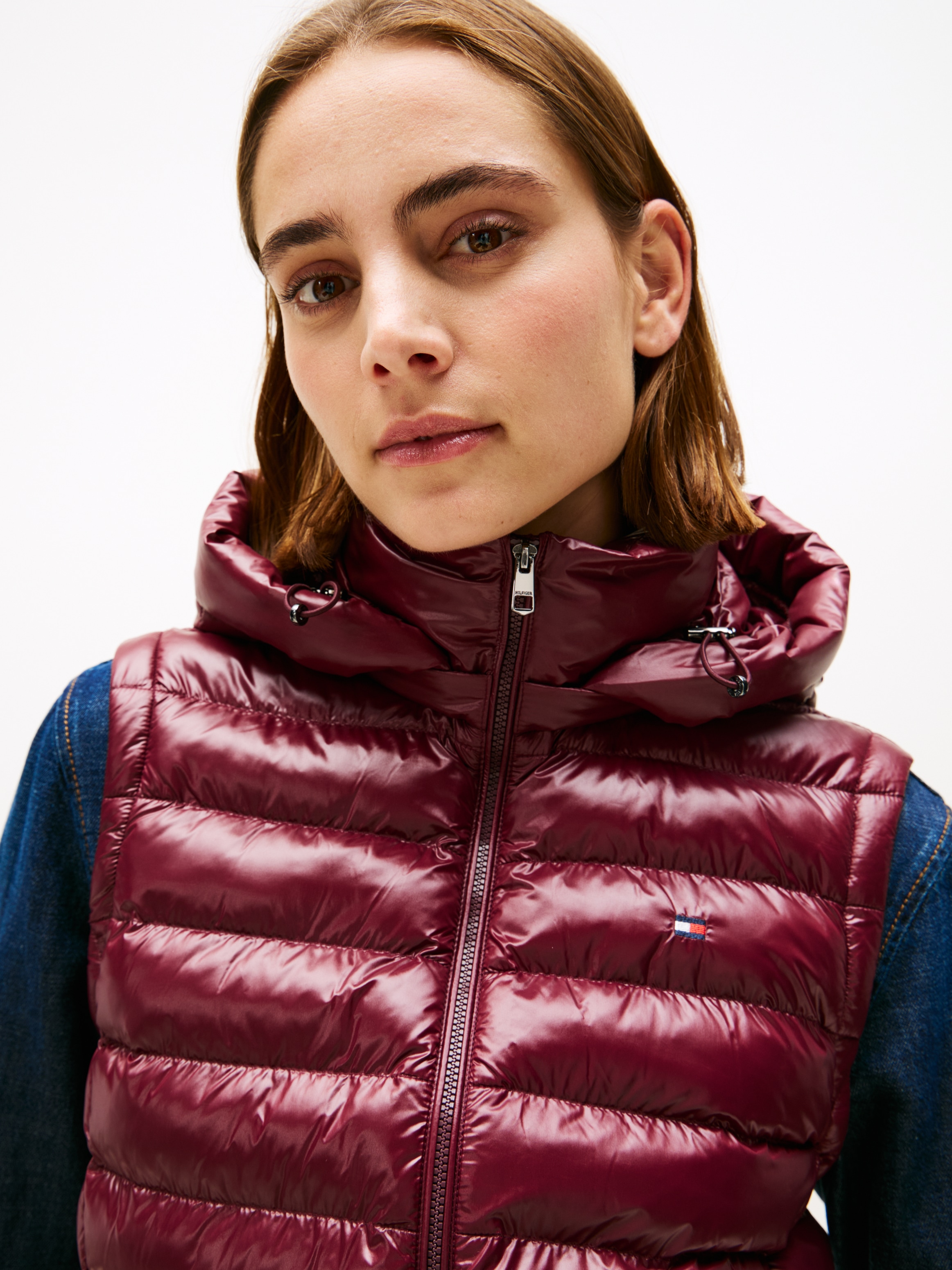 Tommy Hilfiger Steppweste »LW PADDED SLIM VEST«, leicht glänzende Oberfläche