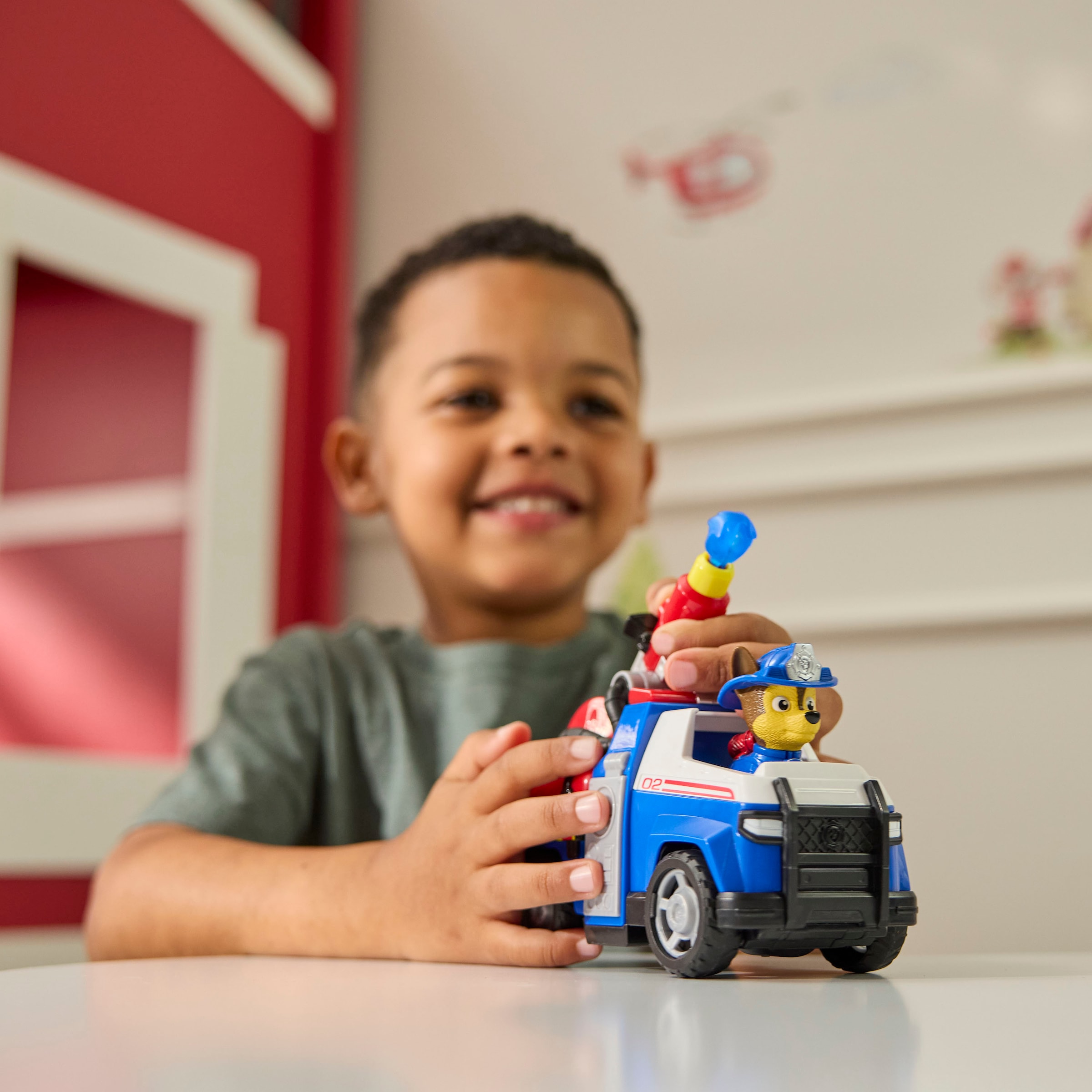 Spin Master Spielzeug-Auto »PAW Patrol Fire Rescue - Chases Rettungsfahrzeug«