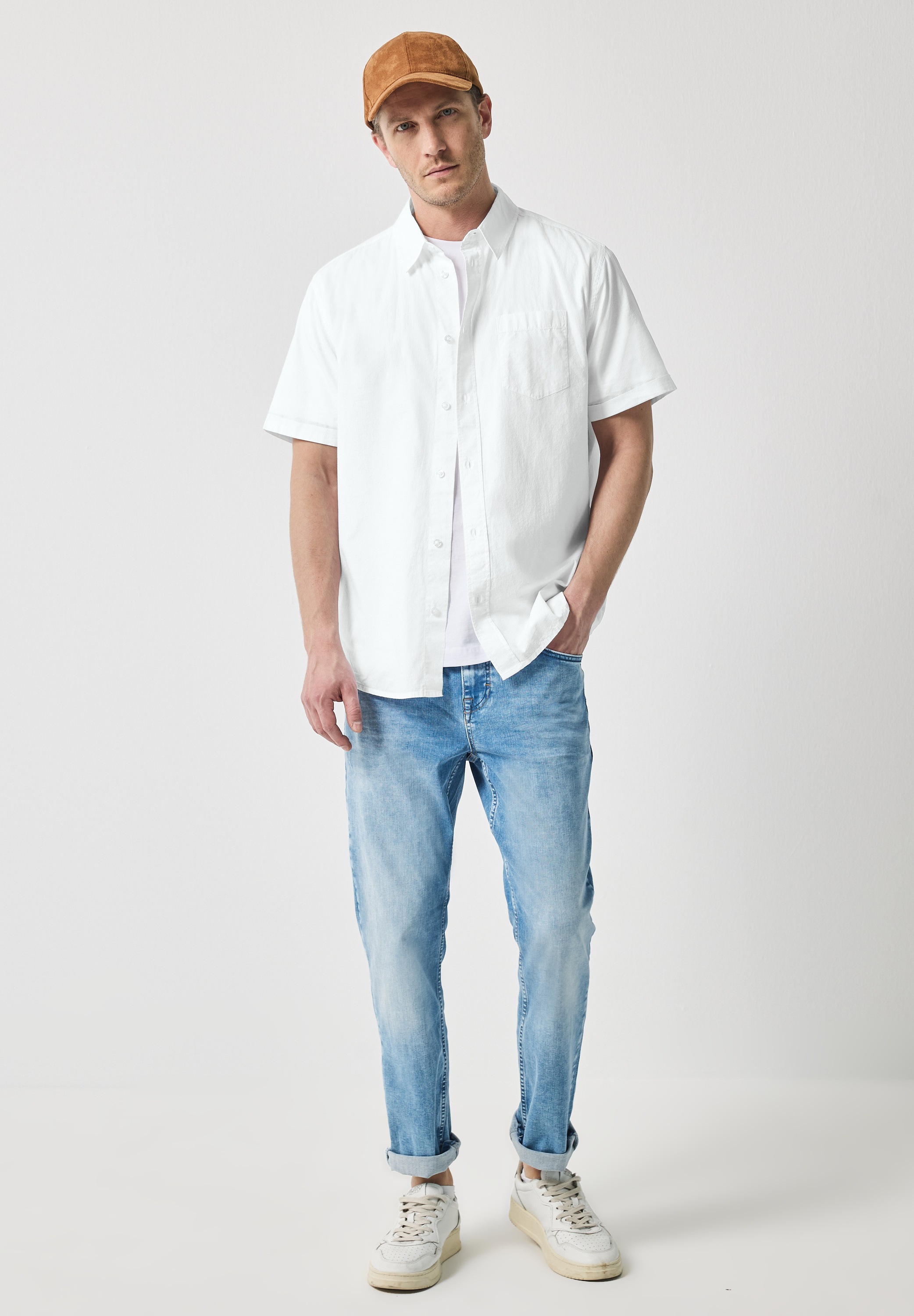 STREET ONE MEN Kurzarmhemd, mit Brusttaschen und Knopfleiste