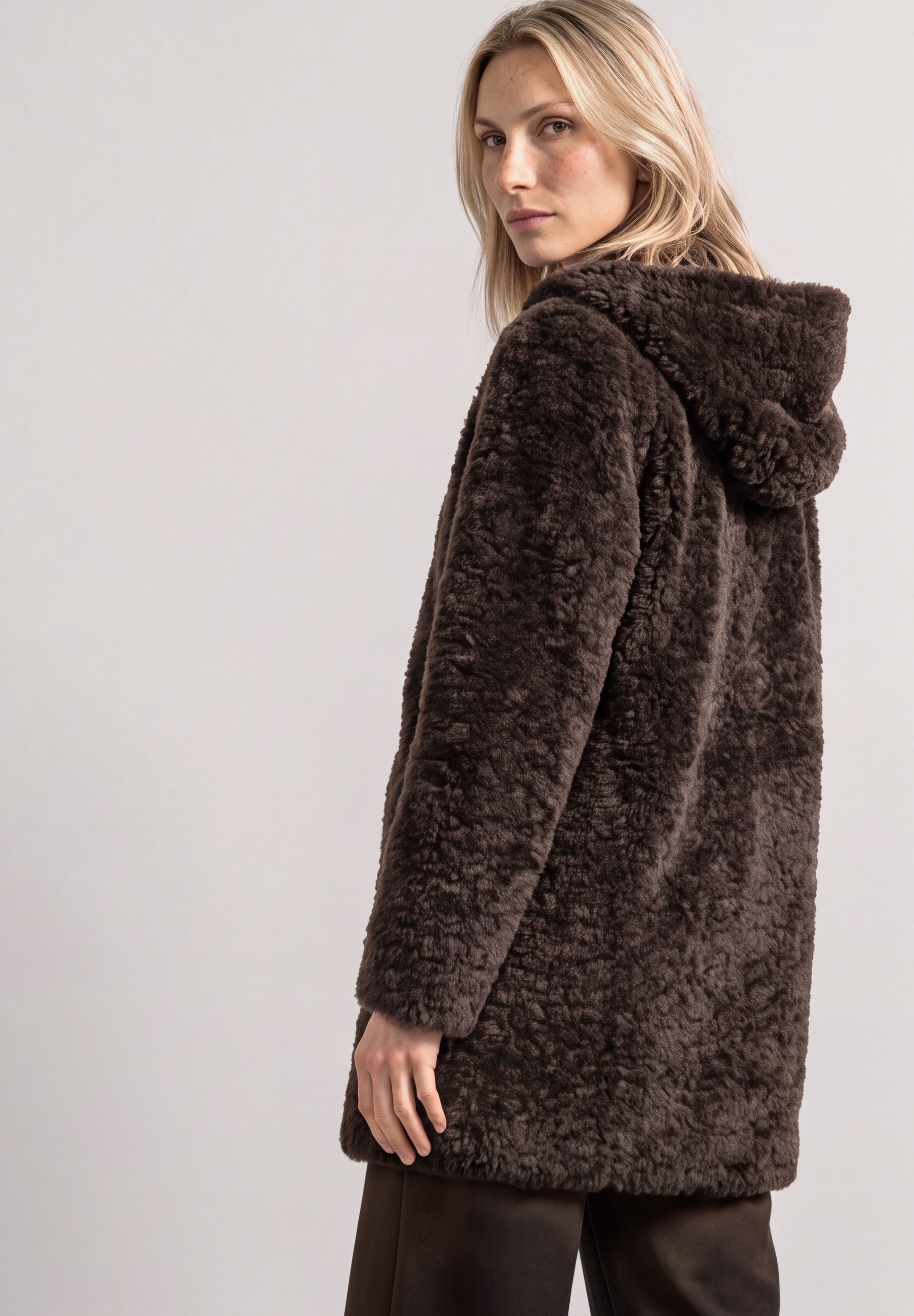 STREET ONE Cabanjacke mit Kapuze mit innerem wärmendem Teddyfell