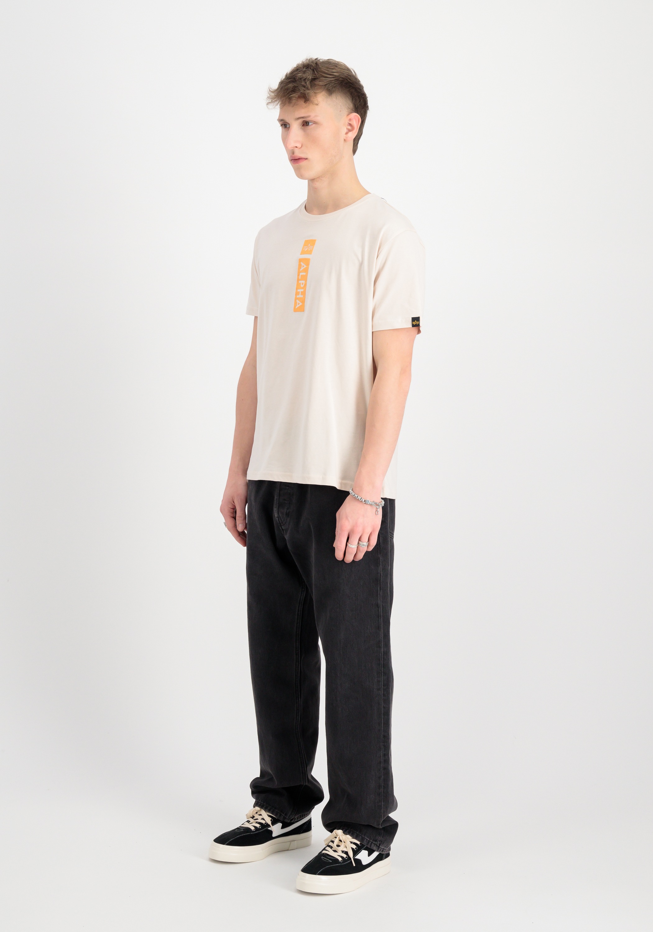 Thumbnail - Alpha Industries T-Shirt "Alpha Industries Men - T-Shirts Alpha Puff Print T-Shirt"